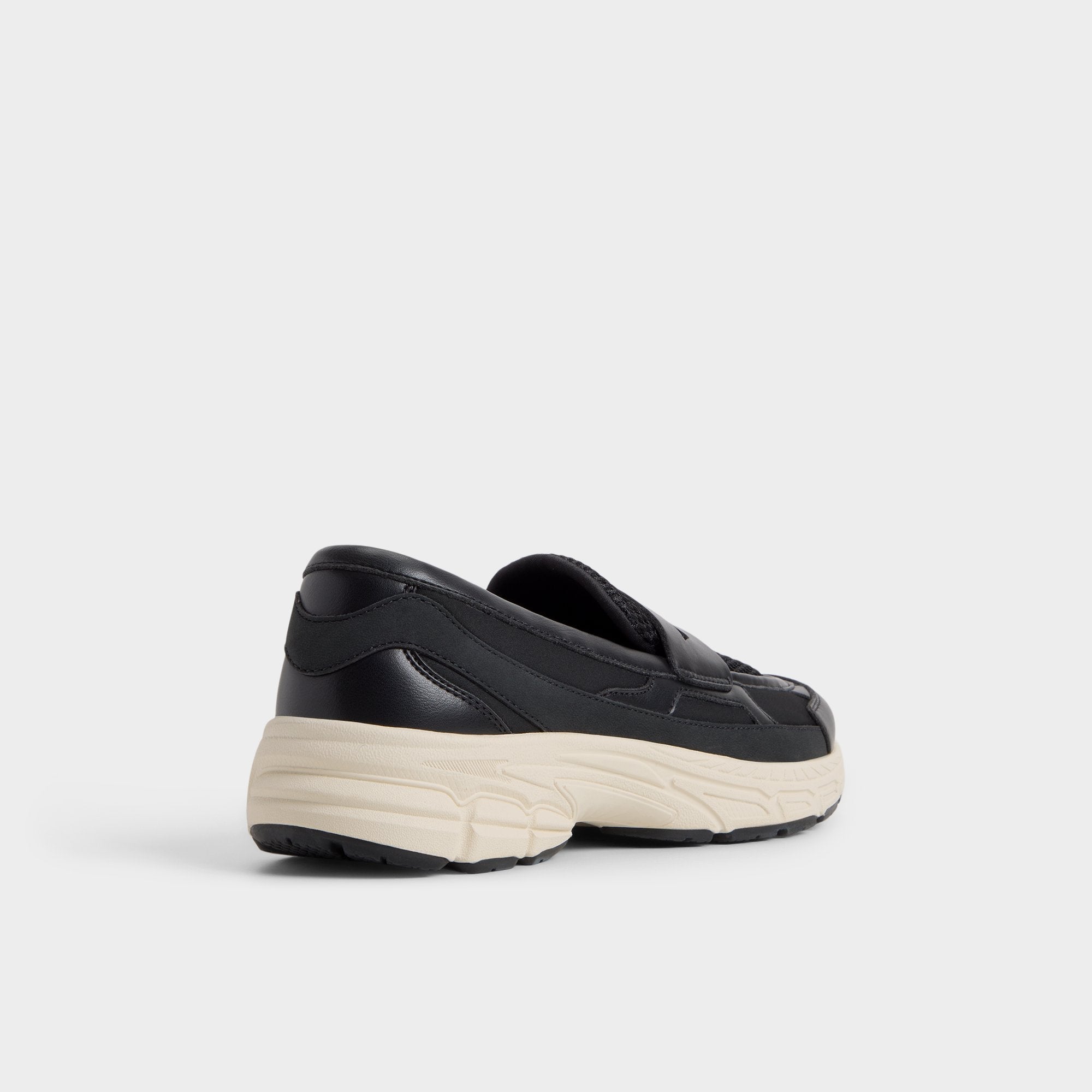 Jogger sole Loffy in Black - Loafer