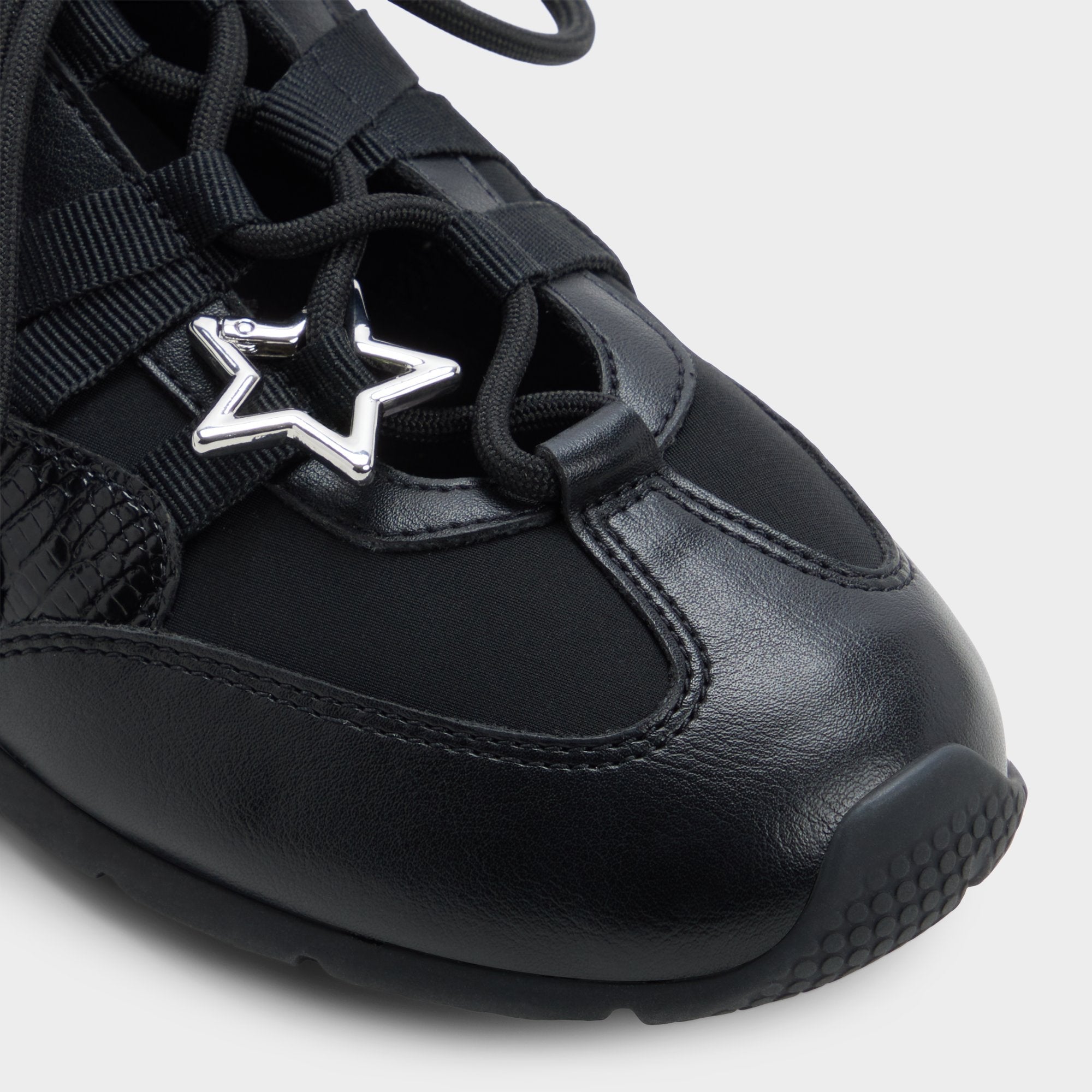 Prima in Black 14343897 -