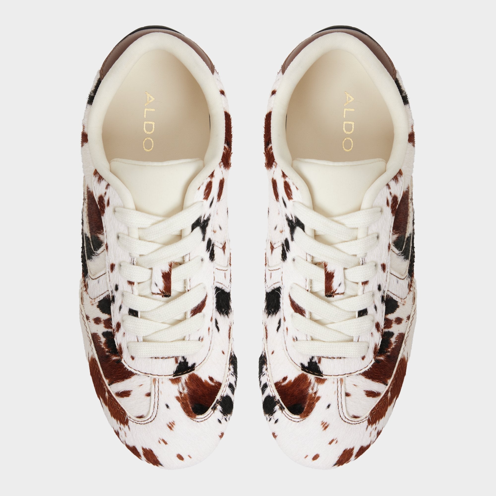 Coolchic in White Combo - Jogger sneaker