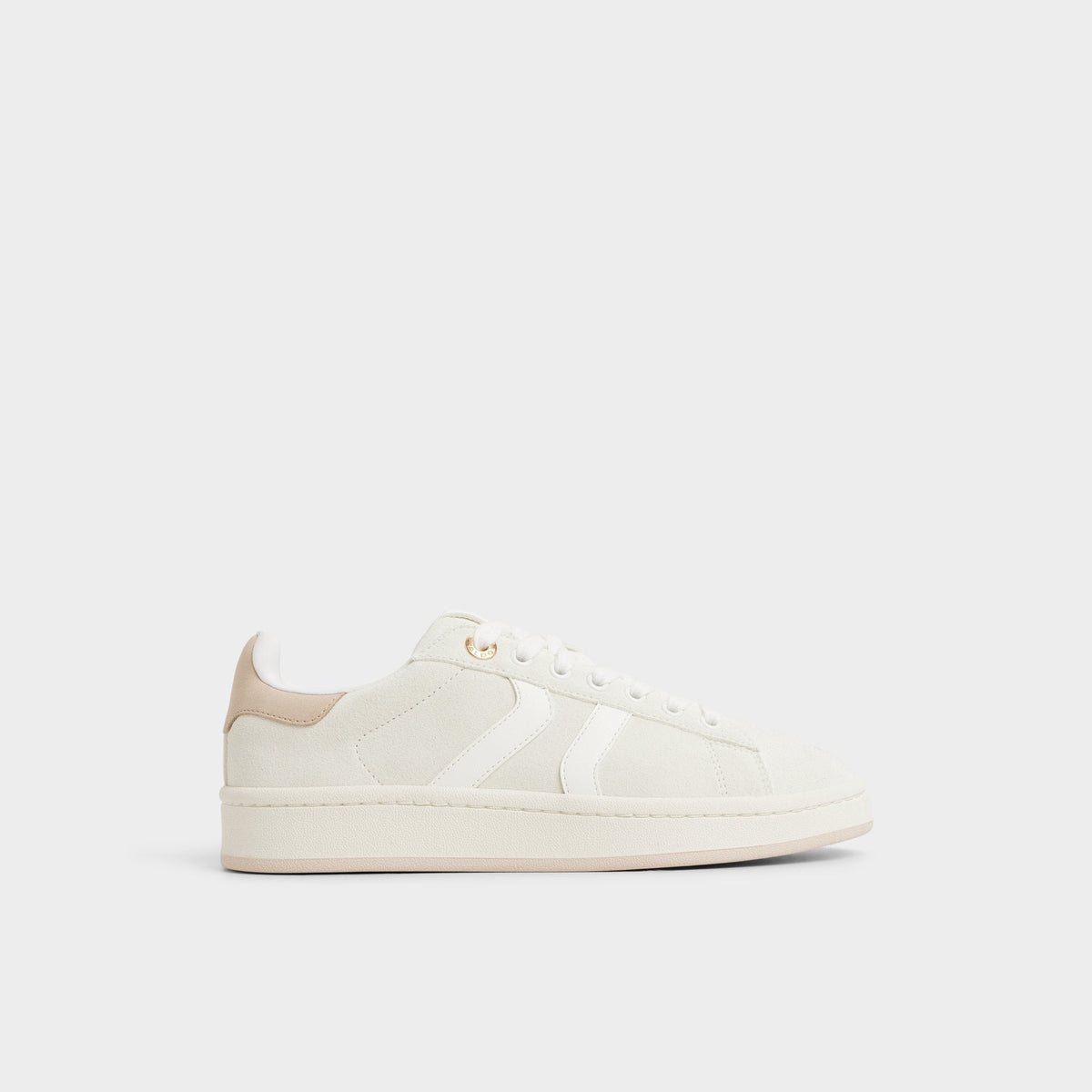 Retrochic in White - Low top sneaker Cup sole