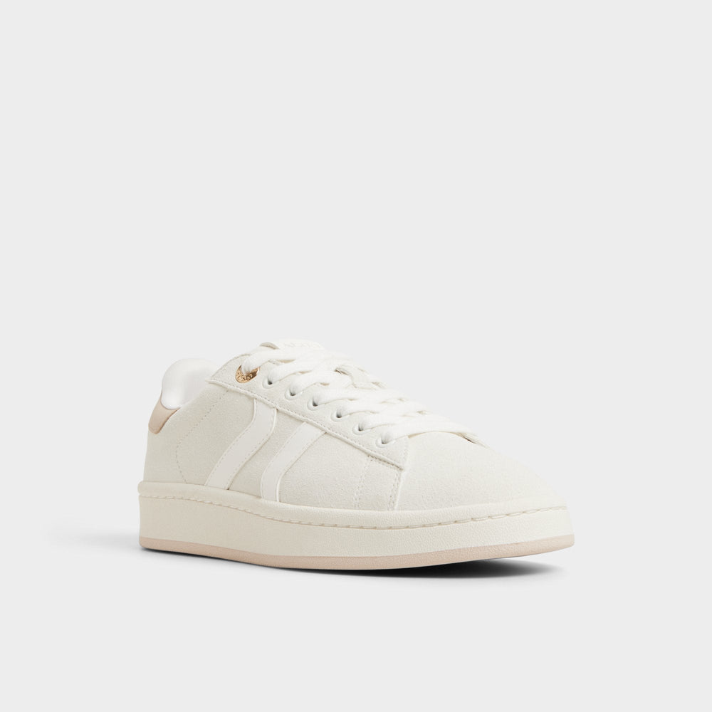 Retrochic in White - Low top sneaker Cup sole