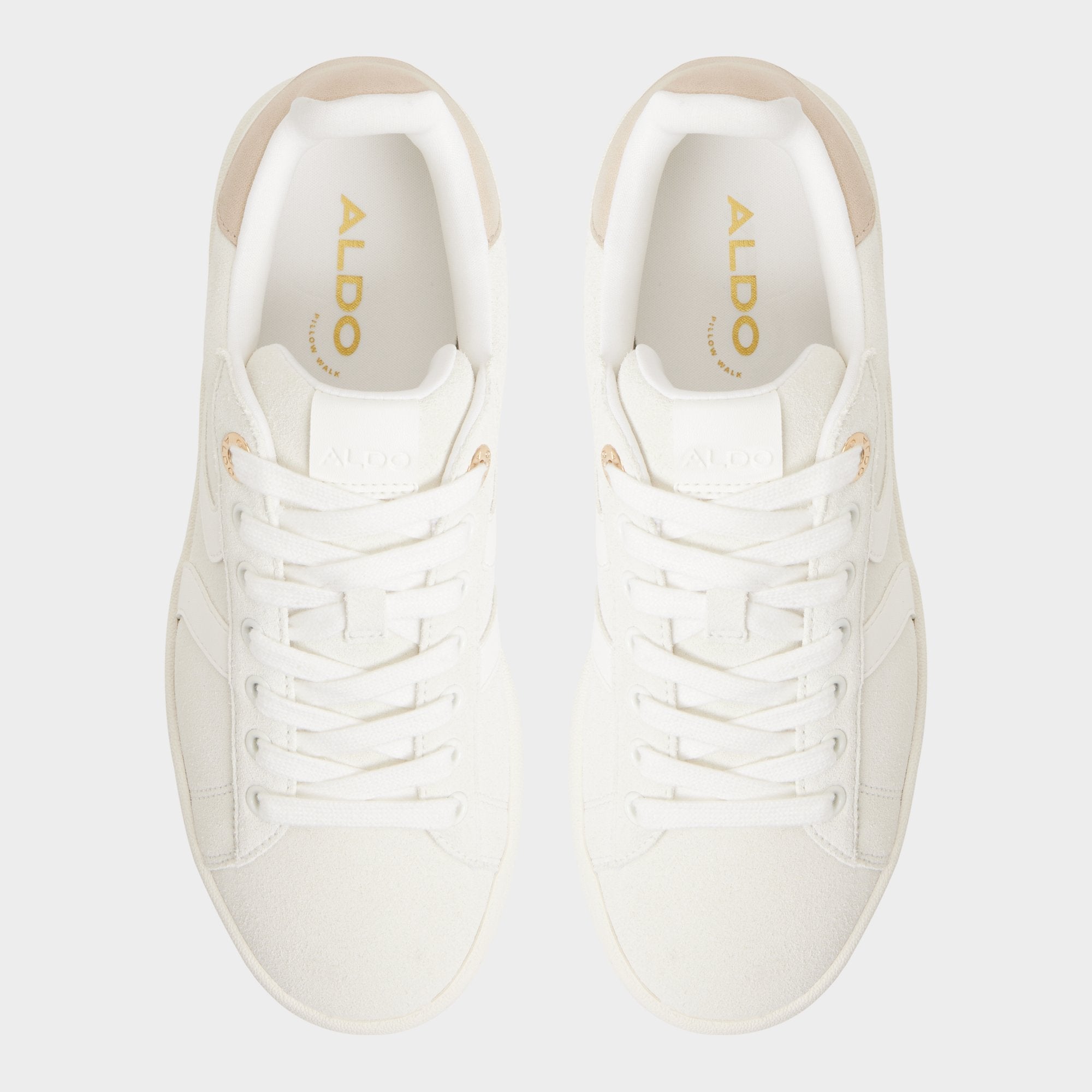 Retrochic in White - Low top sneaker Cup sole