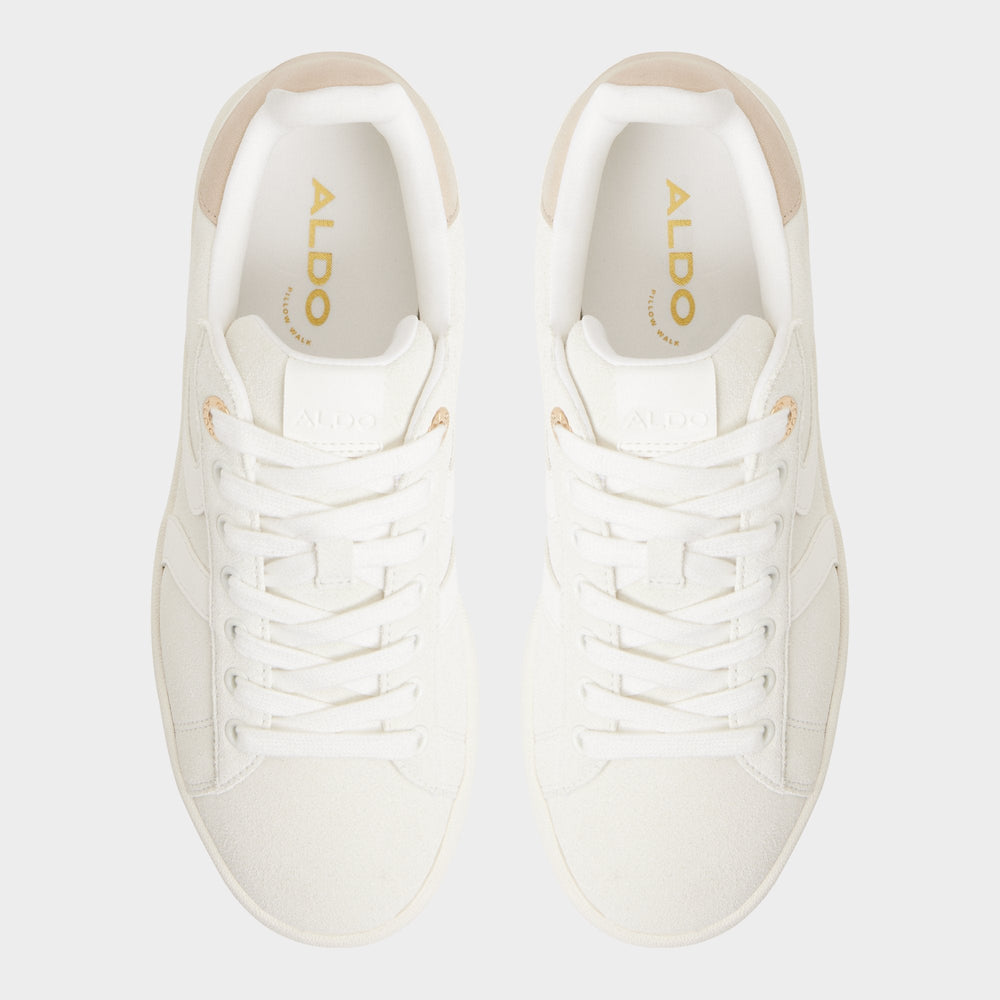 Retrochic in White - Low top sneaker Cup sole