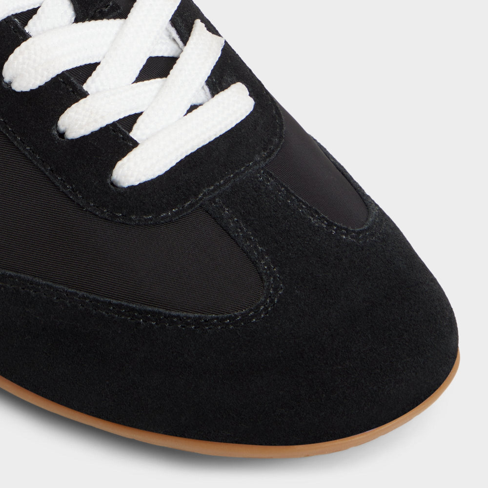 Coolchic in Black - Jogger sneaker