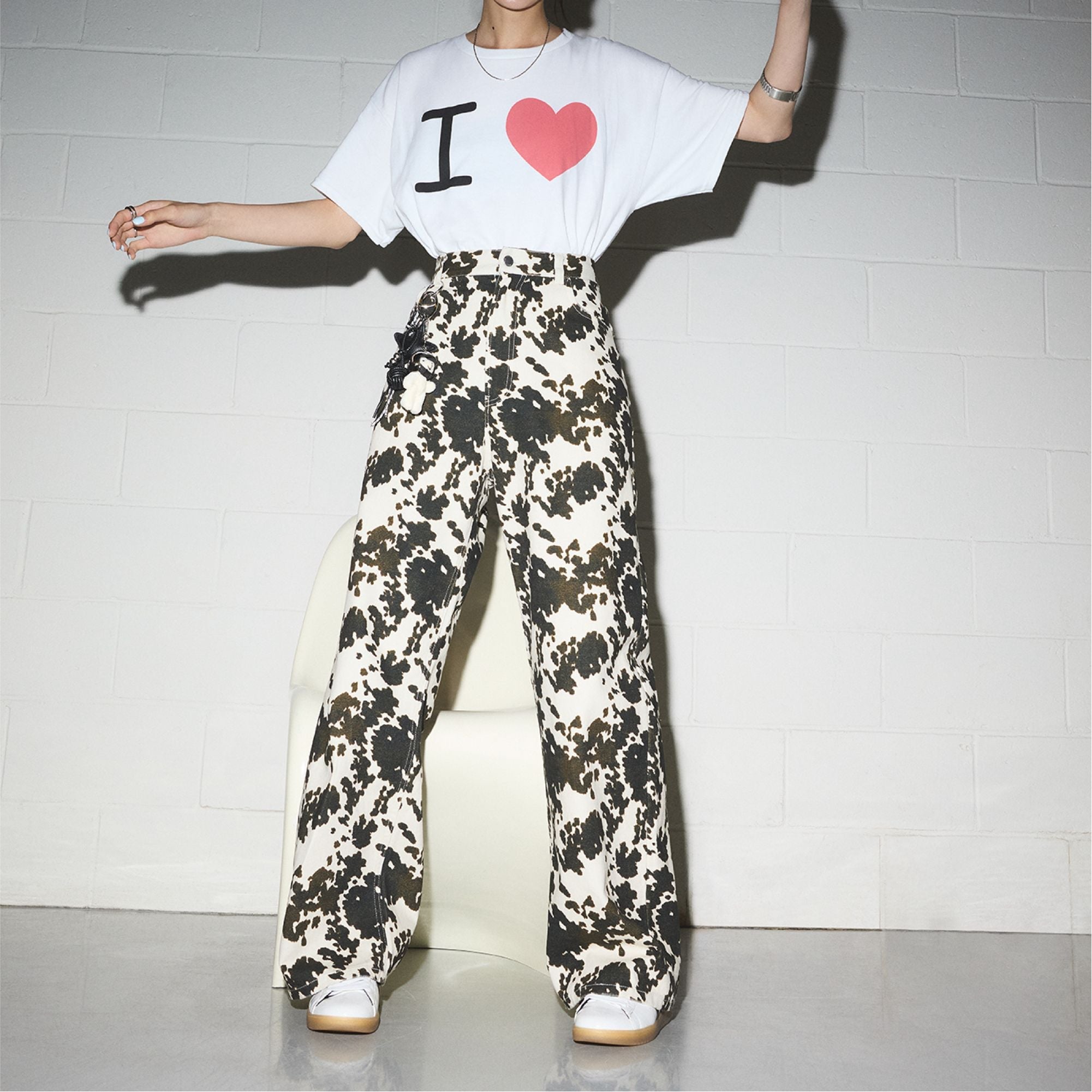 Chicsneaker2 White/Black Women's Low top sneakers - Sneaker Cup sole