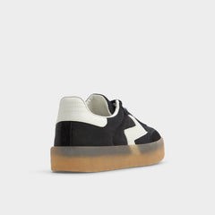 Retrostep Black Women's Low top sneakers - Low top sneaker