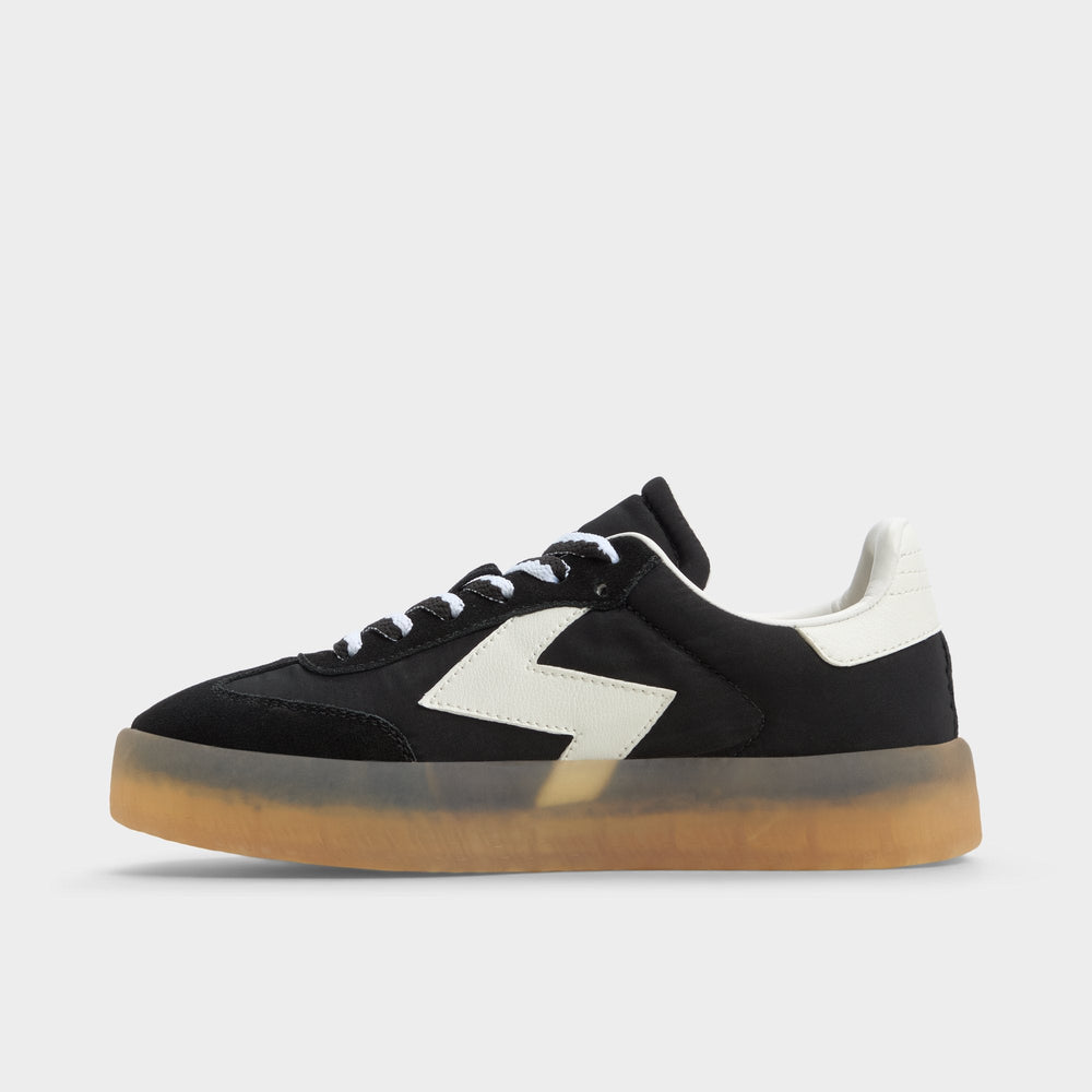 Retrostep Black Women's Low top sneakers - Low top sneaker