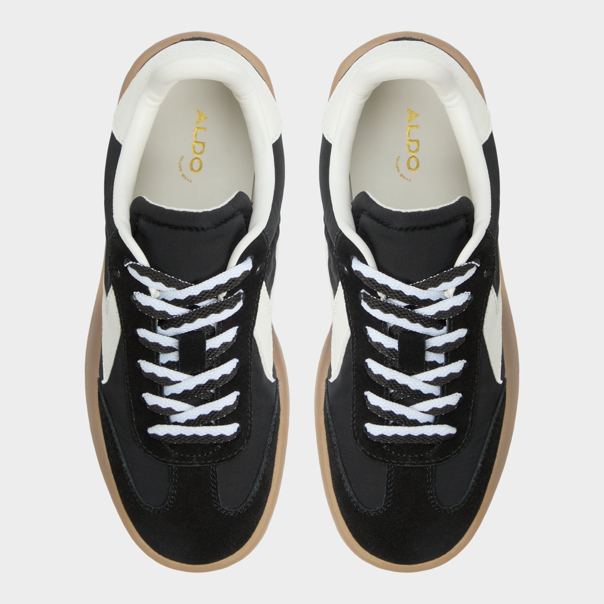 Retrostep Black Women's Low top sneakers - Low top sneaker