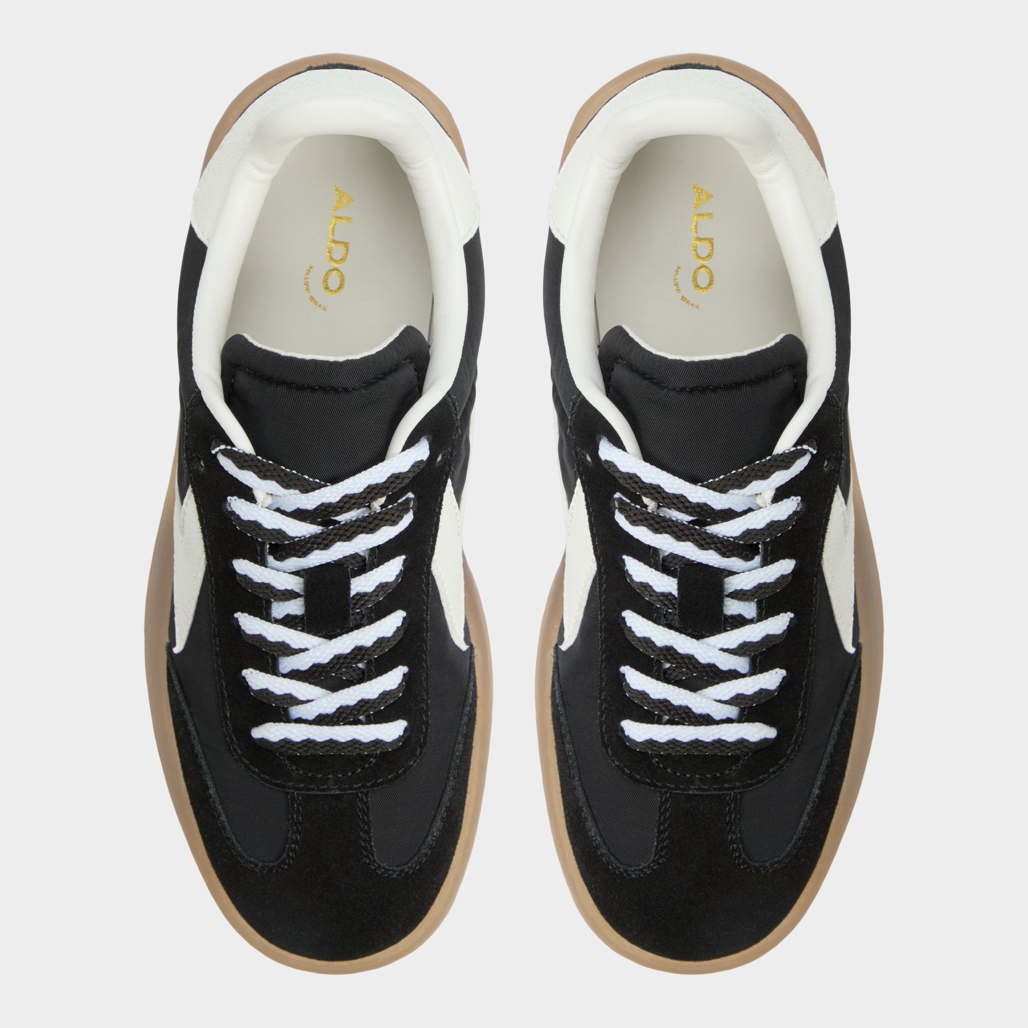 Retrostep Black Women's Low top sneakers - Low top sneaker