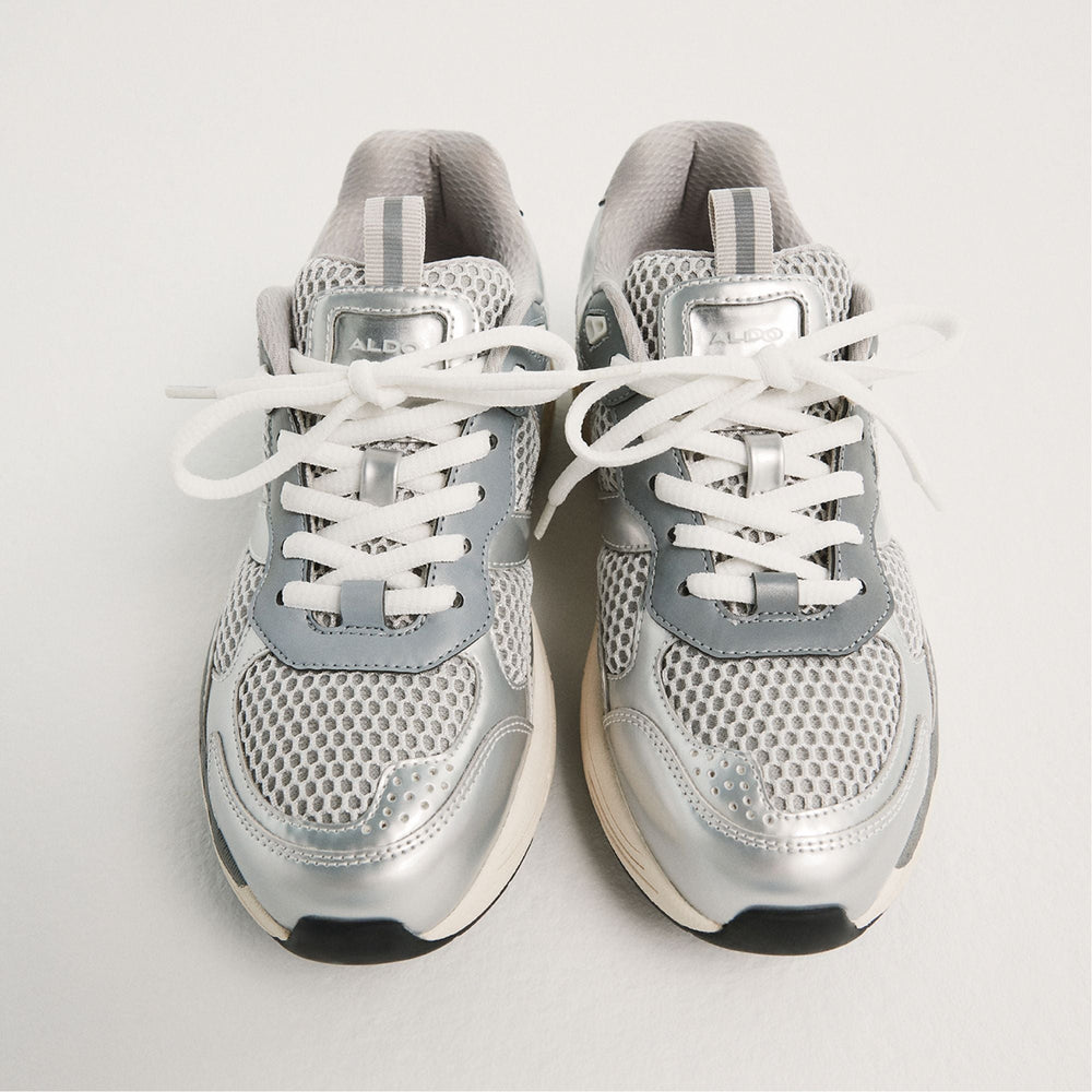 Pillowsnkr in L Silver - Jogger sneaker