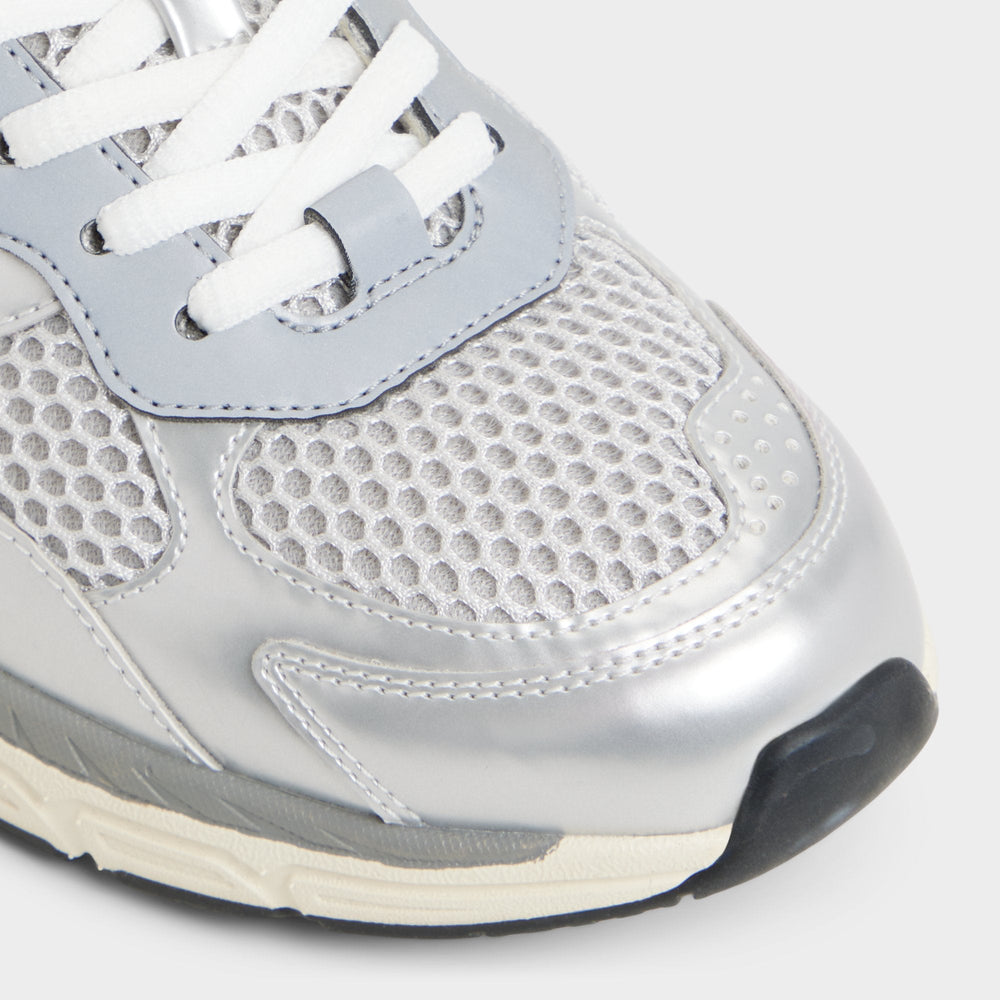 Pillowsnkr in L Silver - Jogger sneaker