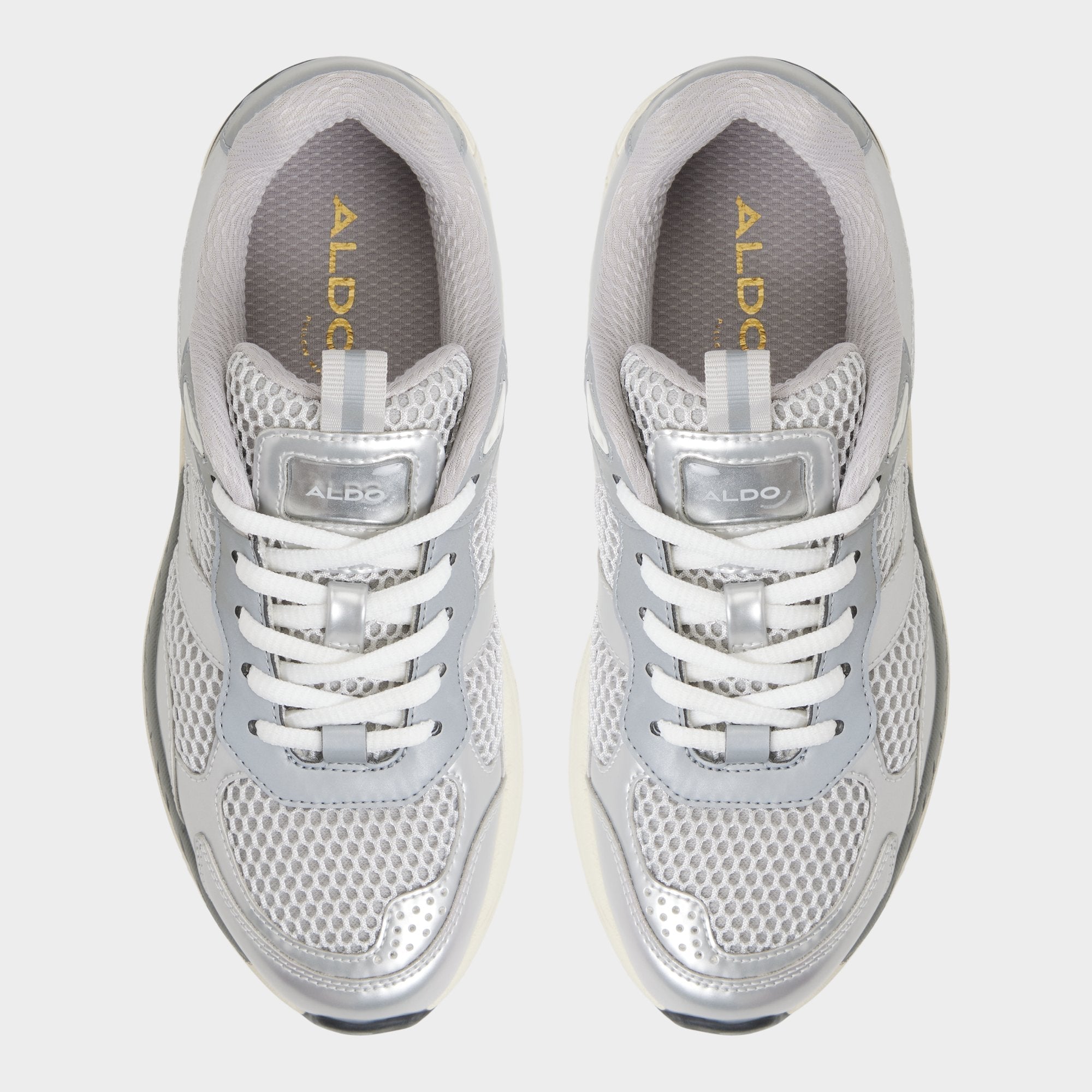 Pillowsnkr in L Silver - Jogger sneaker