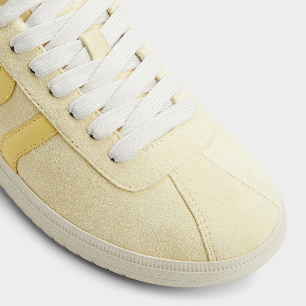 Cup sole Chicsneaker Light Yellow Women's Low top sneakers - Low top sneaker