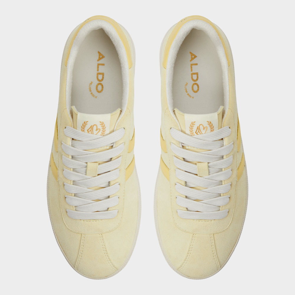 Cup sole Chicsneaker Light Yellow Women's Low top sneakers - Low top sneaker