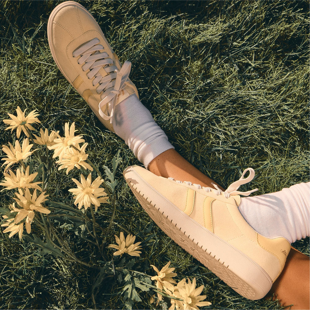 Cup sole Chicsneaker Light Yellow Women's Low top sneakers - Low top sneaker