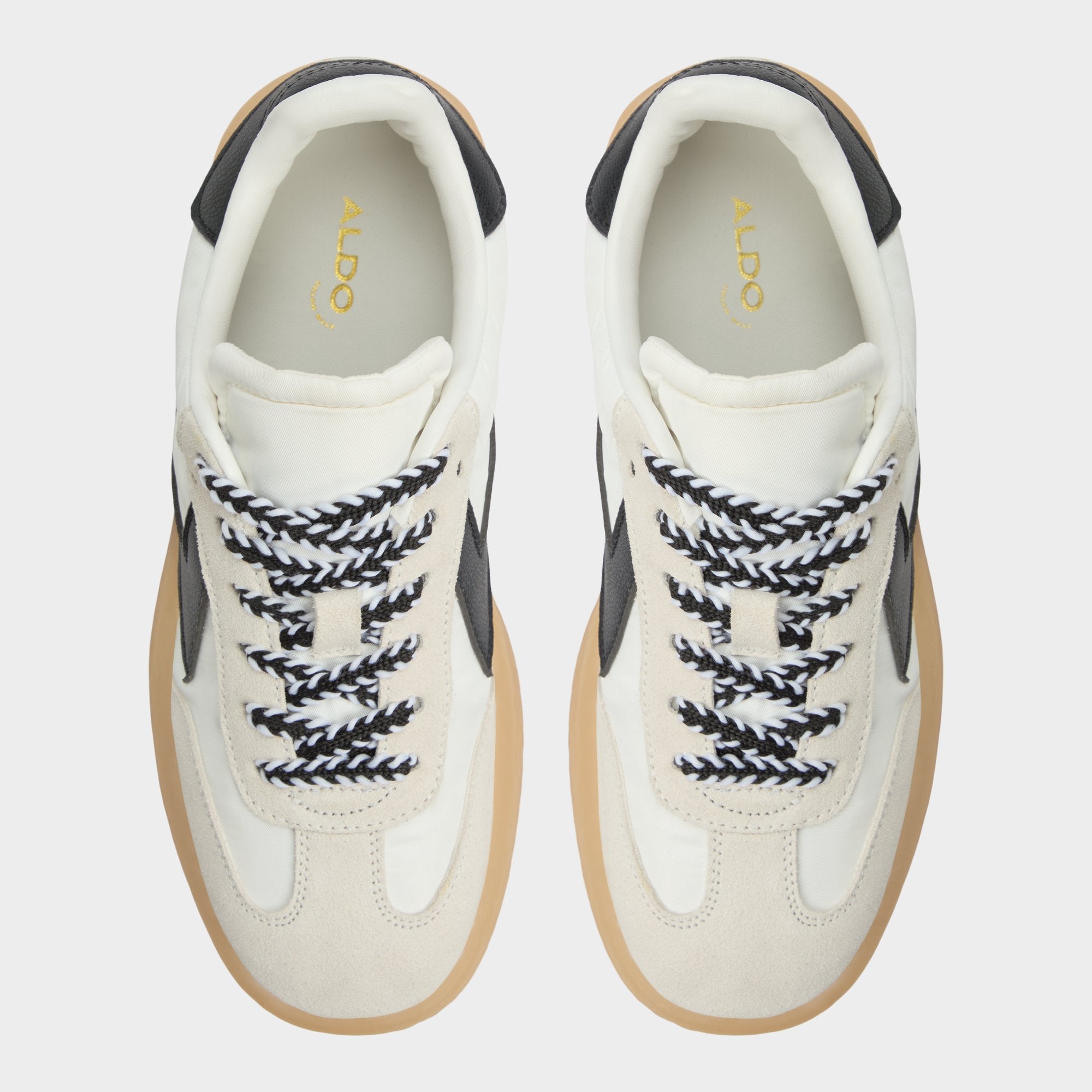 Retrostep White/Black Women's Low top sneakers - Low top sneaker Jogger sole