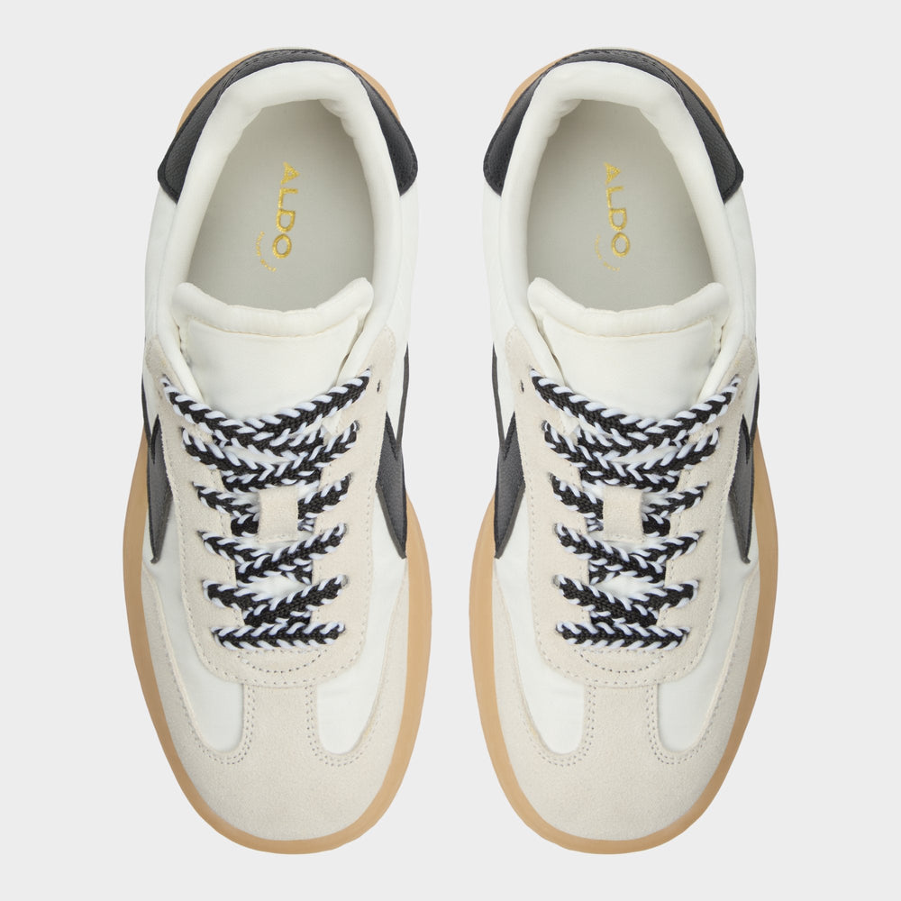 Retrostep White/Black Women's Low top sneakers - Low top sneaker Jogger sole