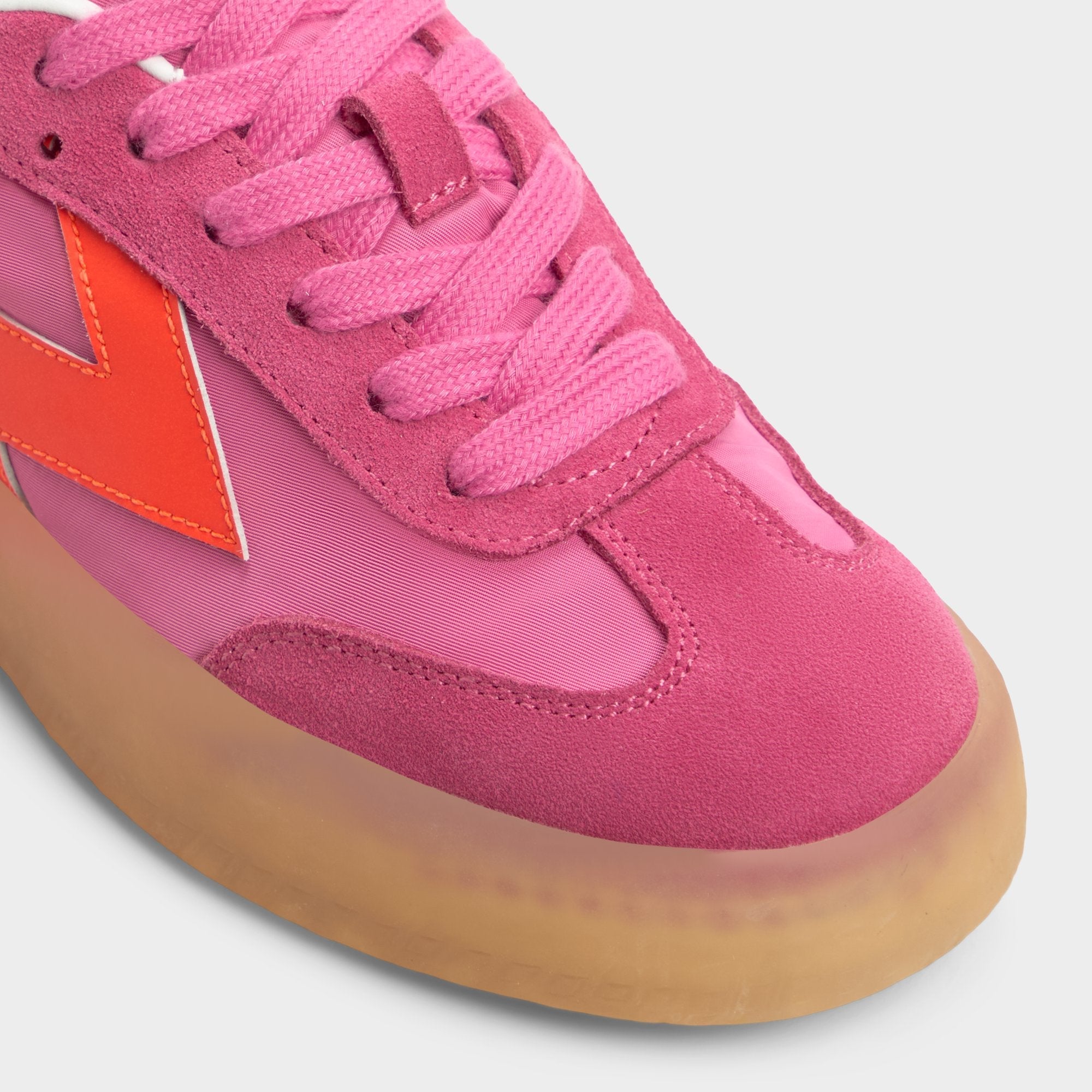 Retrostep Bright Pink Women's Low top sneakers - Low top sneaker Jogger sole