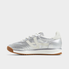 Stepcount Silver Women's Low top sneakers - Jogger sneaker Jogger sole