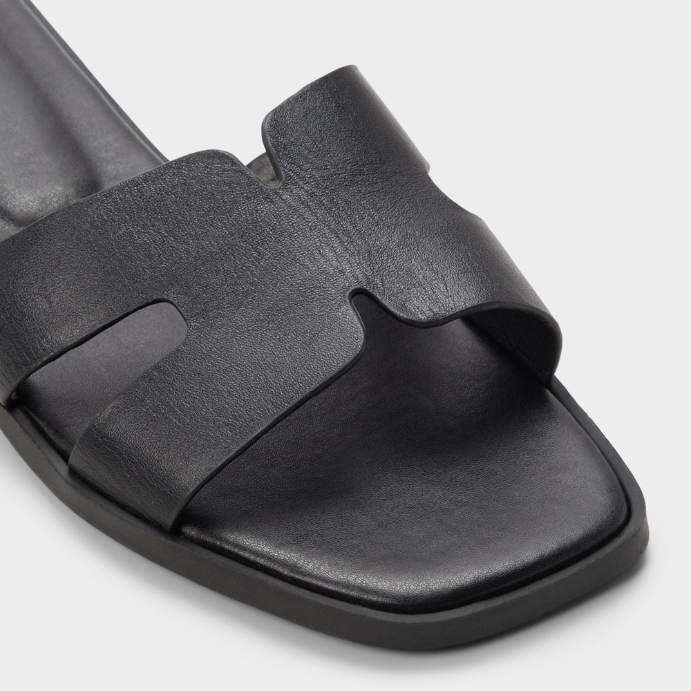 Itsandalb in Black -