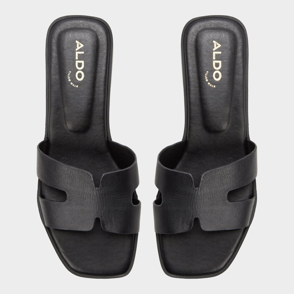 Itsandalb in Black -