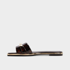 Darlina in Open Brown - Slide sandal