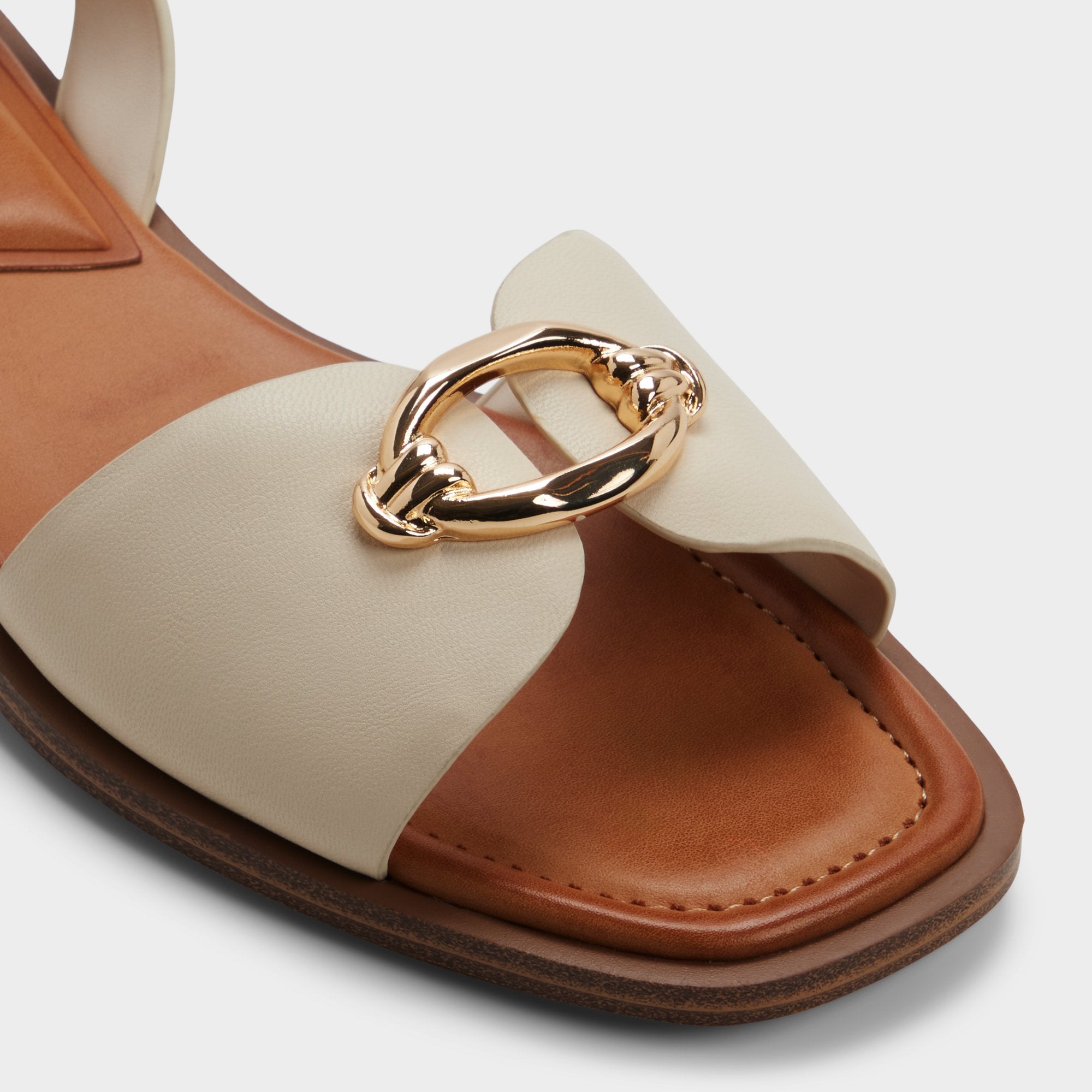 Calelian in Other White - Flat sandal