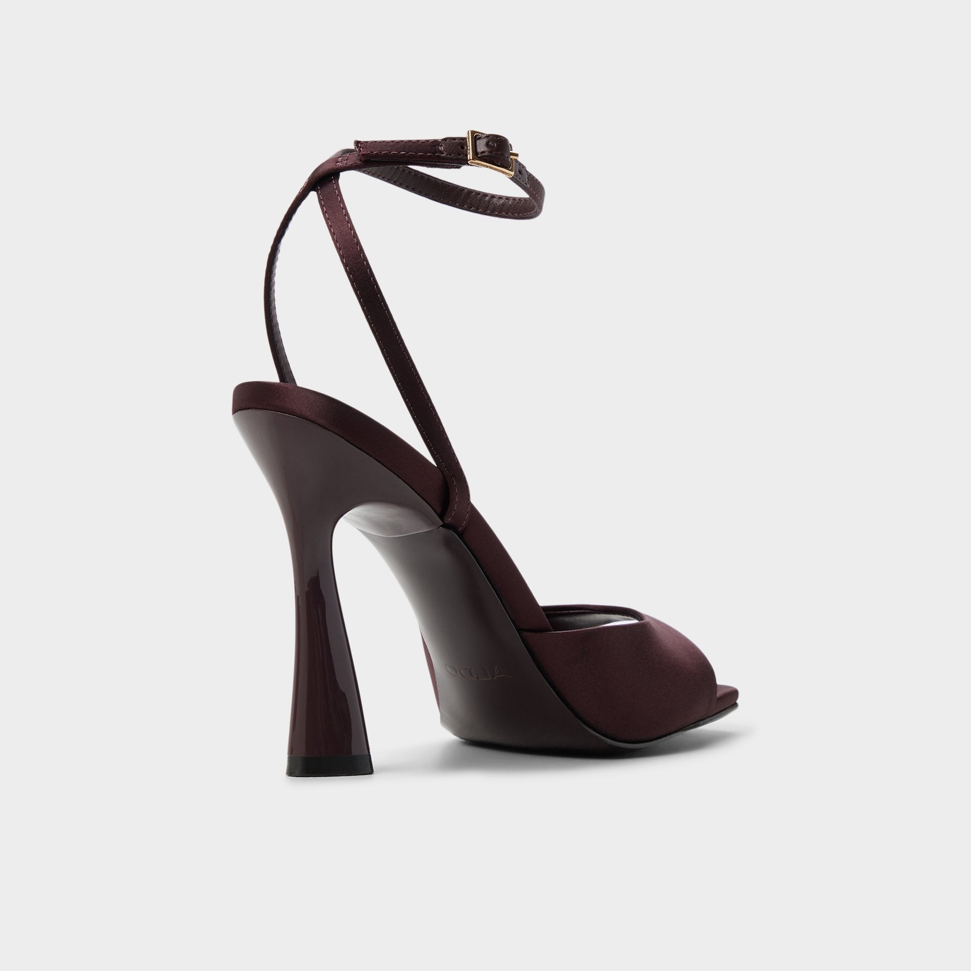 Alisonn in Brown -