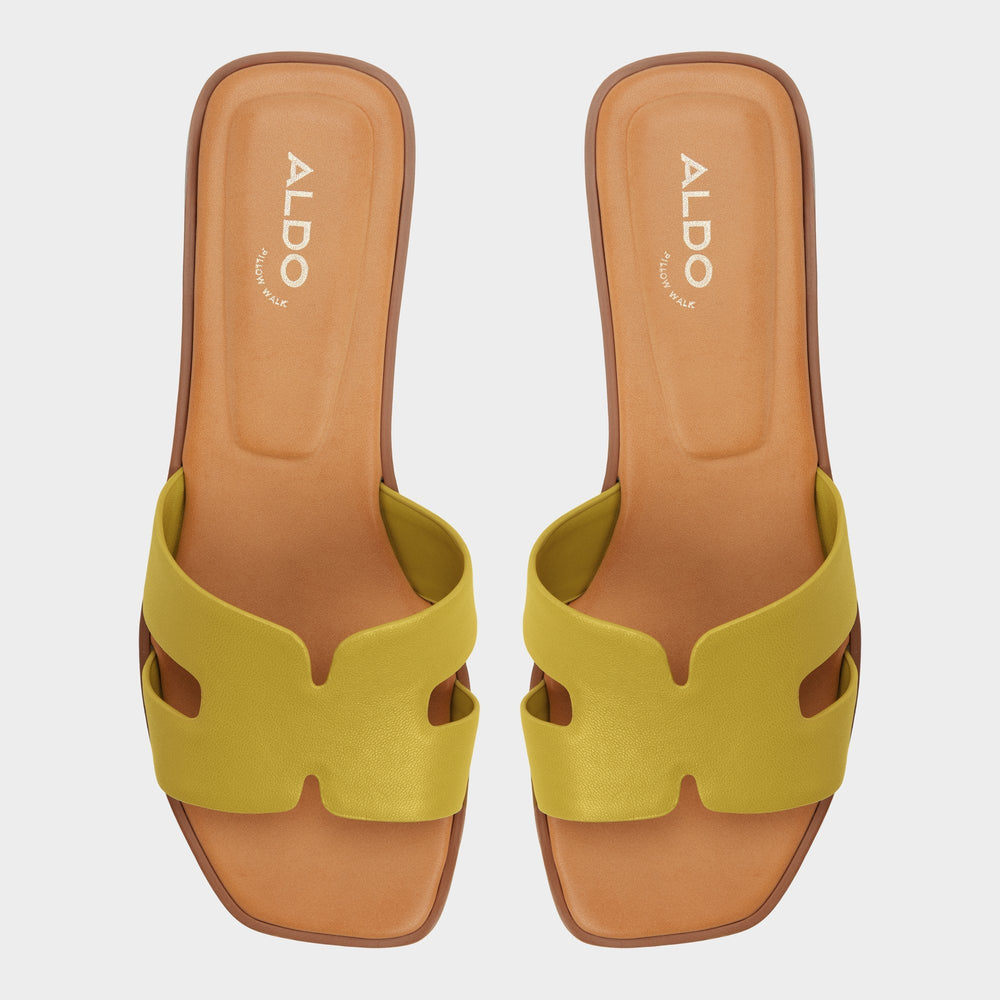 Itsandal in Other Yellow - Slide sandal