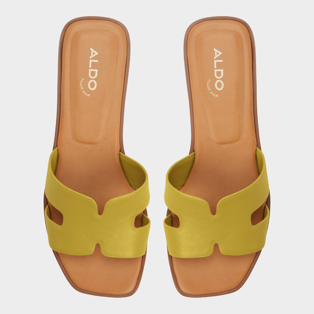 Itsandal in Other Yellow - Slide sandal