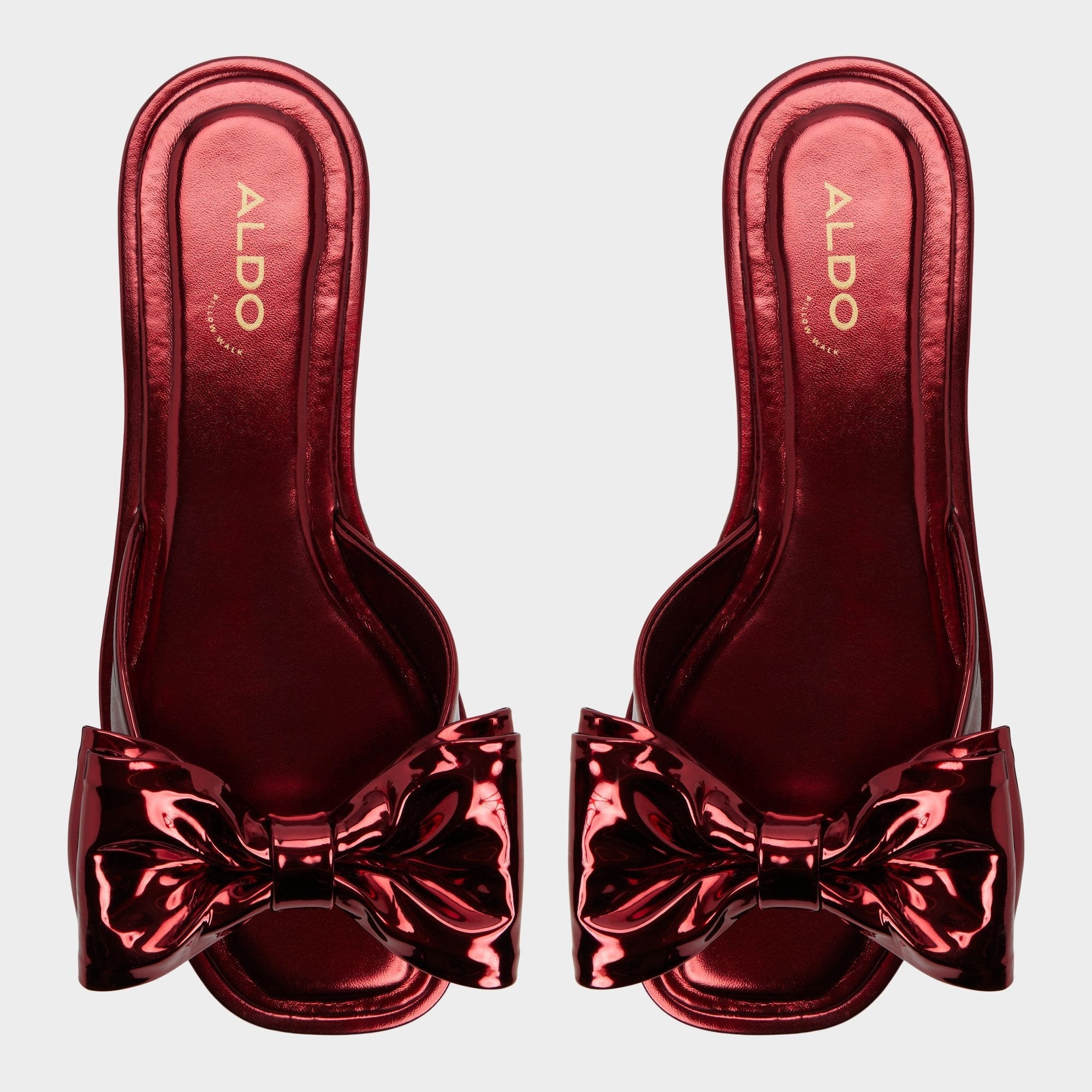 Bowetta in Medium Red - Slide sandal