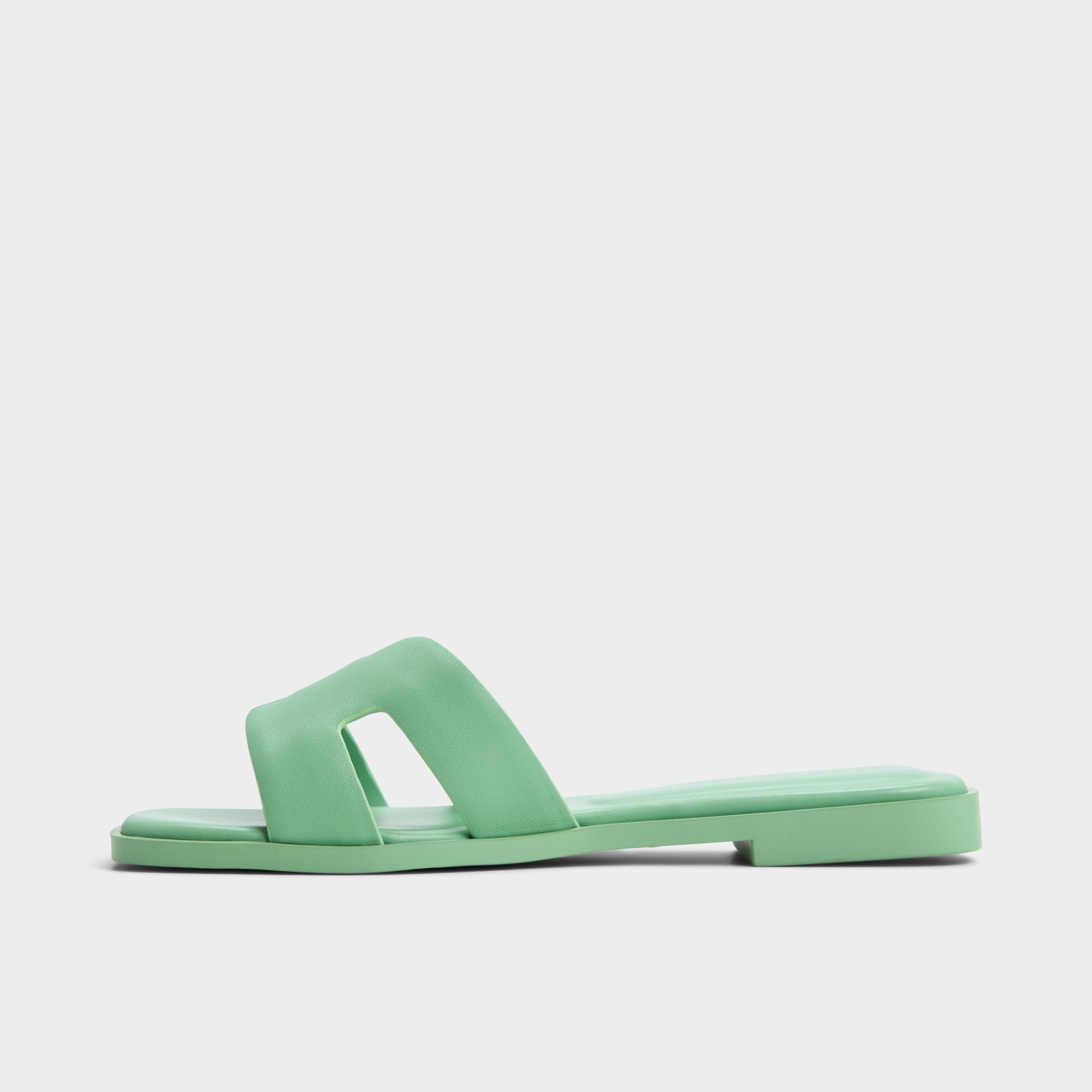 Itsandal Medium Green Women's Flats - Slide sandal