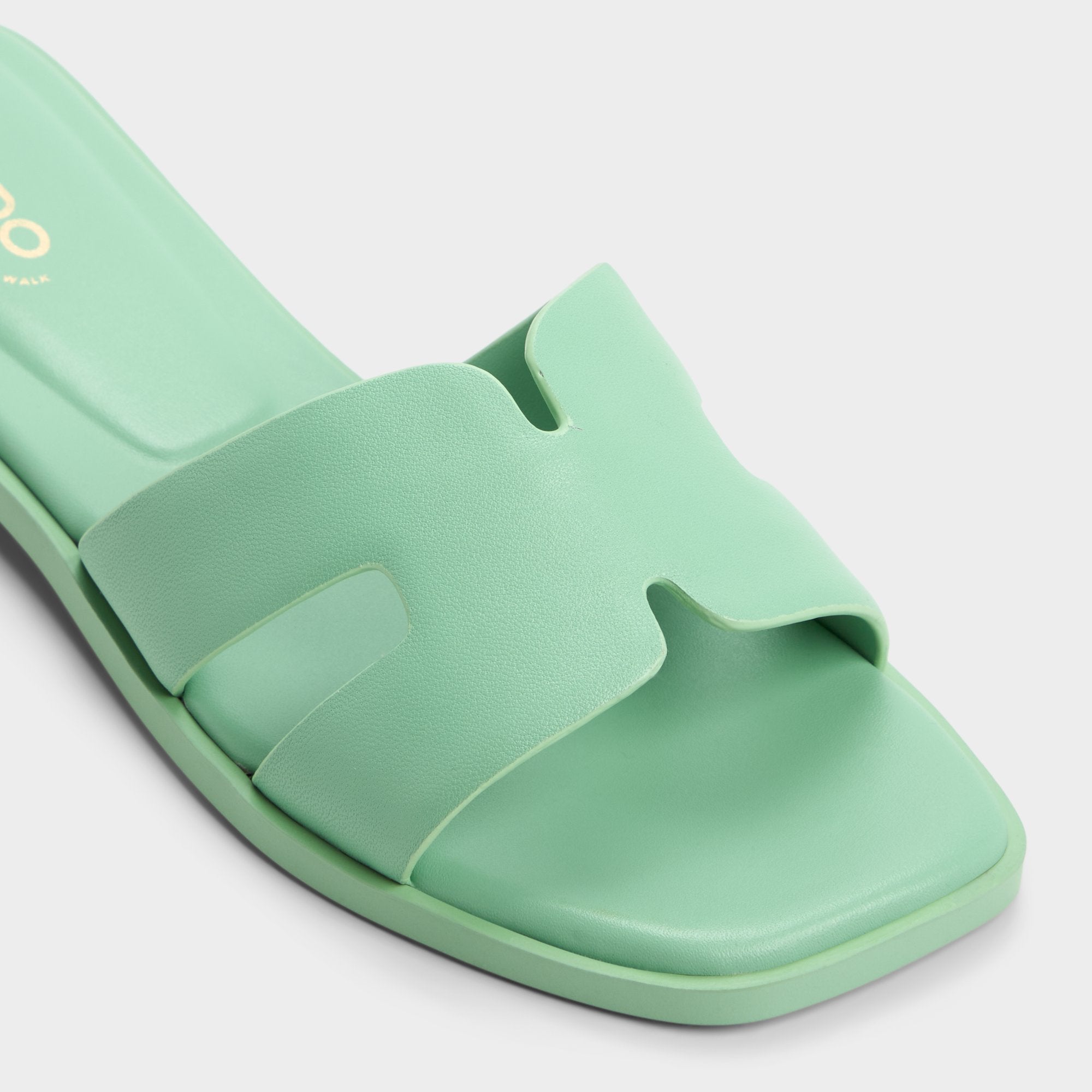 Itsandal Medium Green Women's Flats - Slide sandal