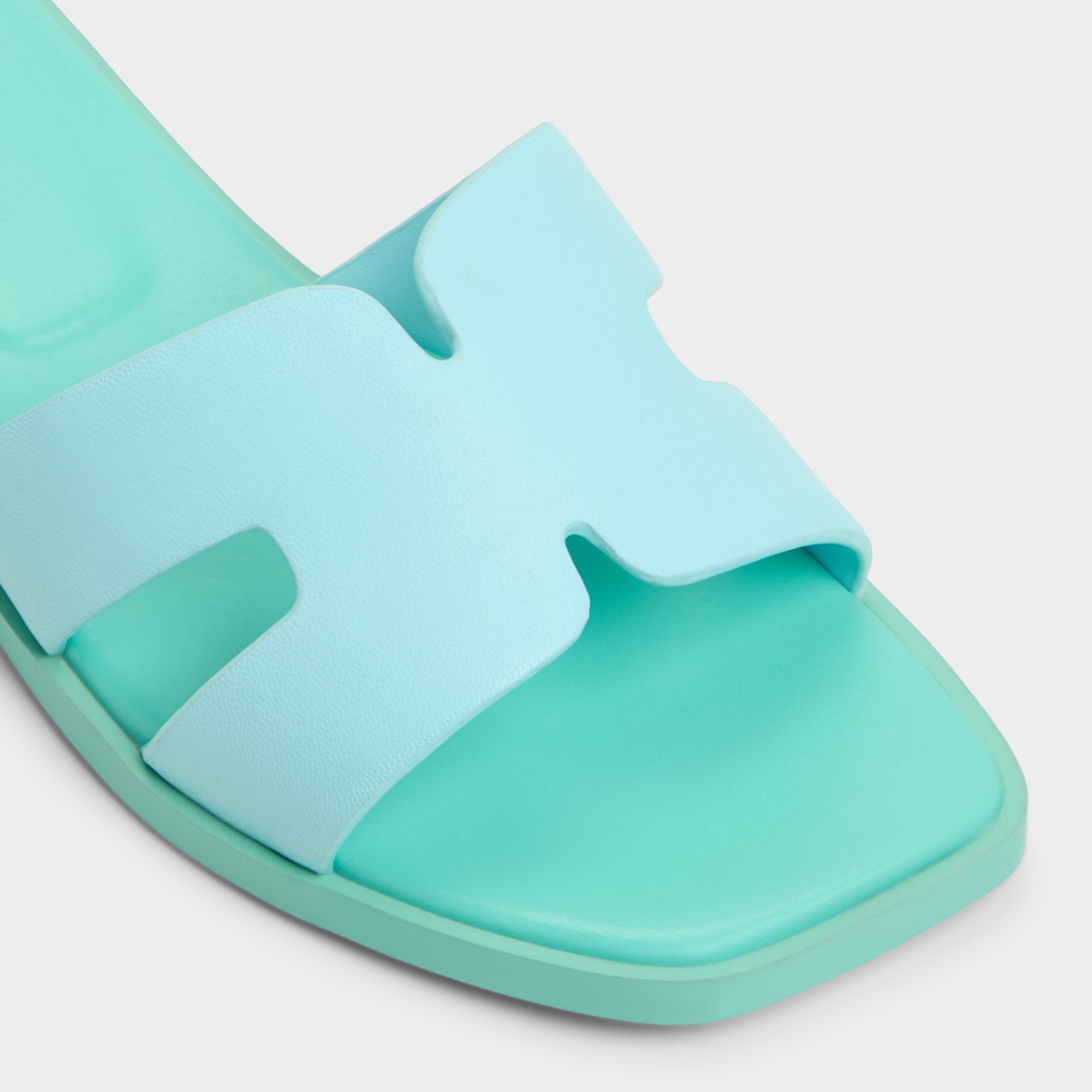 Itsandal Turquoise Women's Flats - Slide sandal