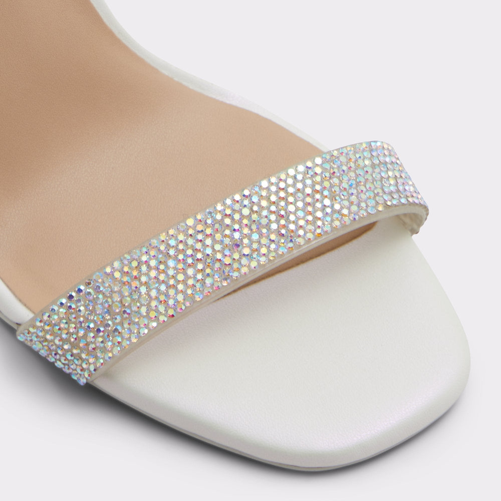 Onardonia in Open Natural - Strappy sandal Block heel