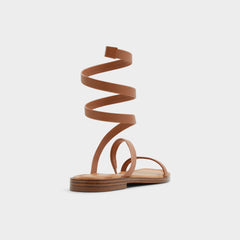 Spinella in Medium Brown - Strappy flat sandal