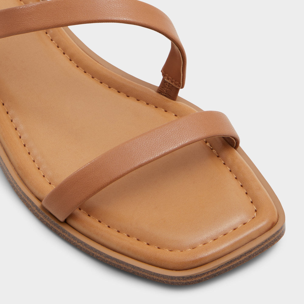 Spinella in Medium Brown - Strappy flat sandal
