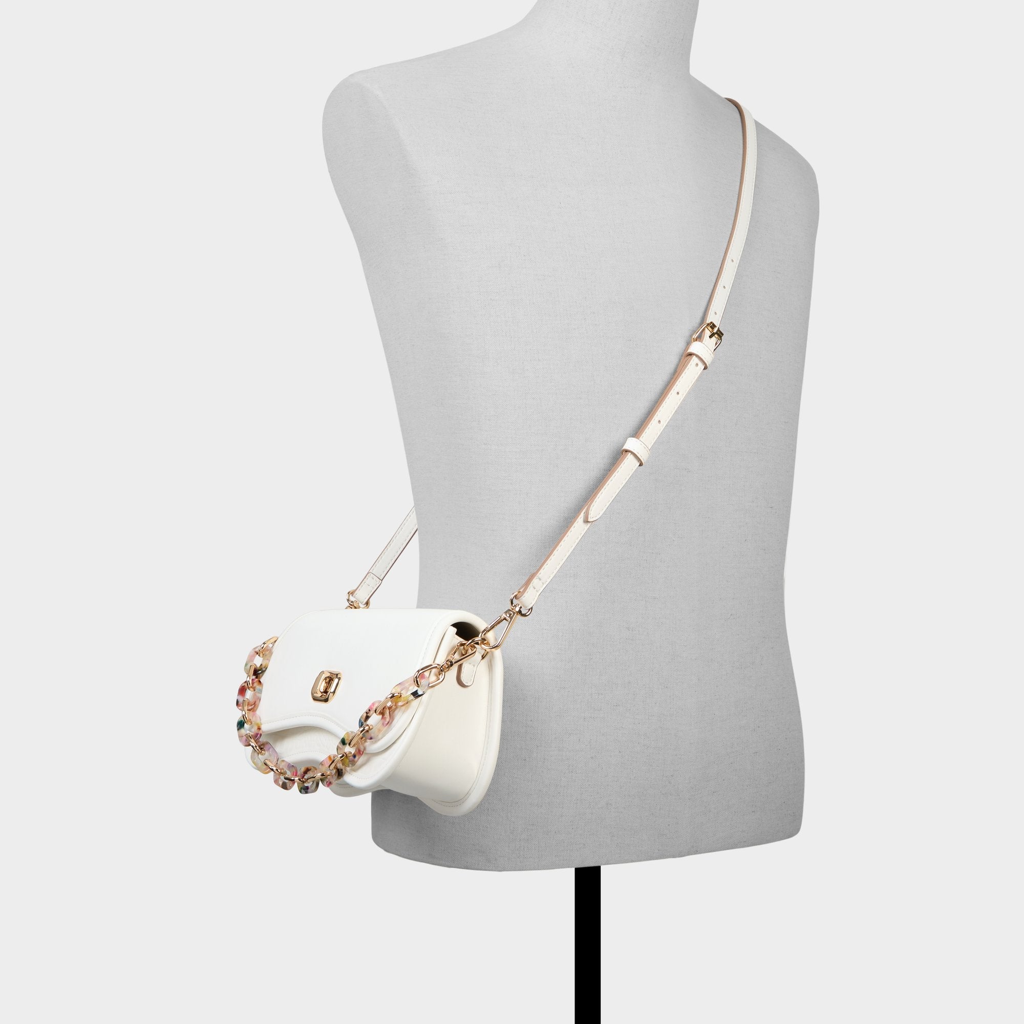 Clappertonnx in White - Shoulder bag