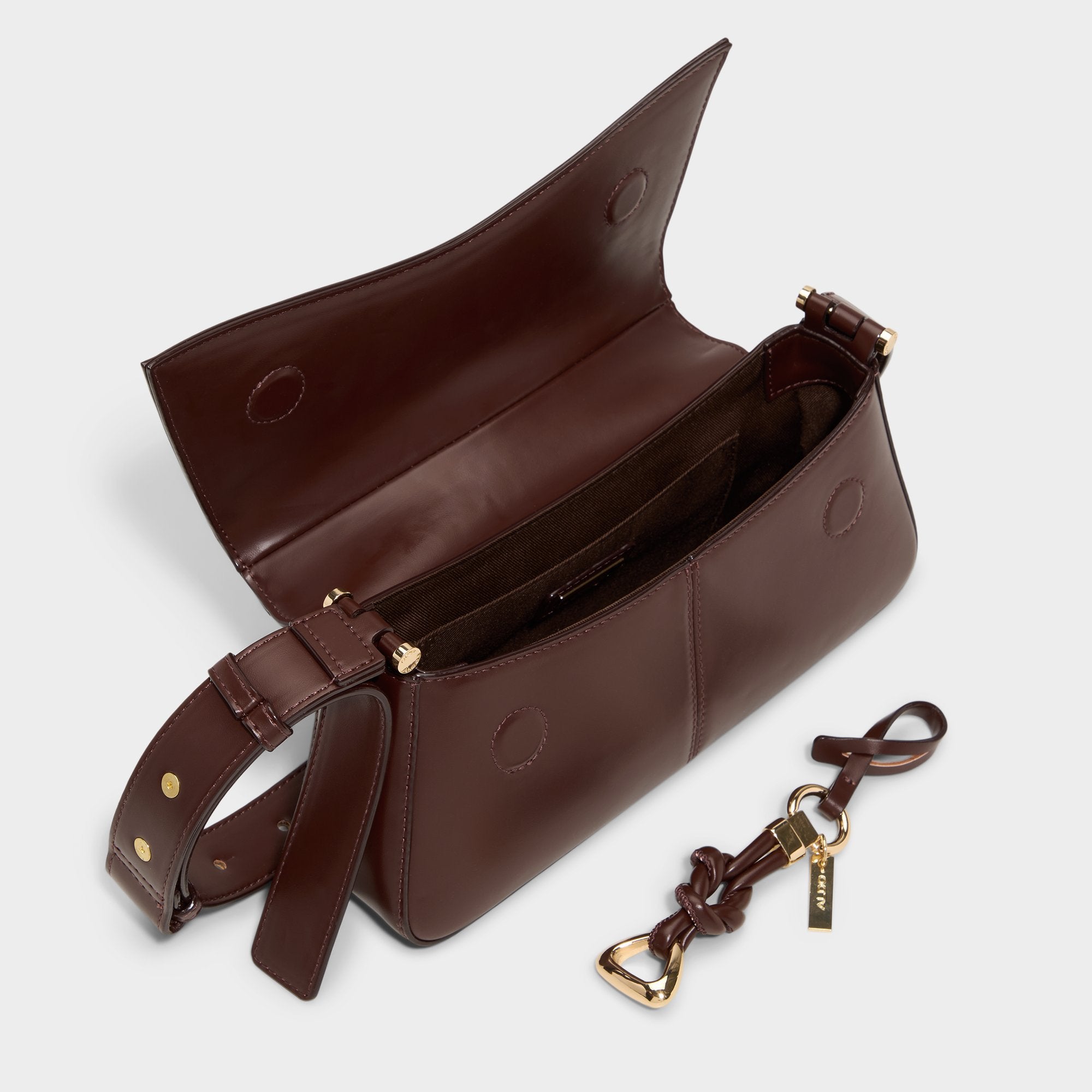 Evenaa in Brown - Shoulder bag