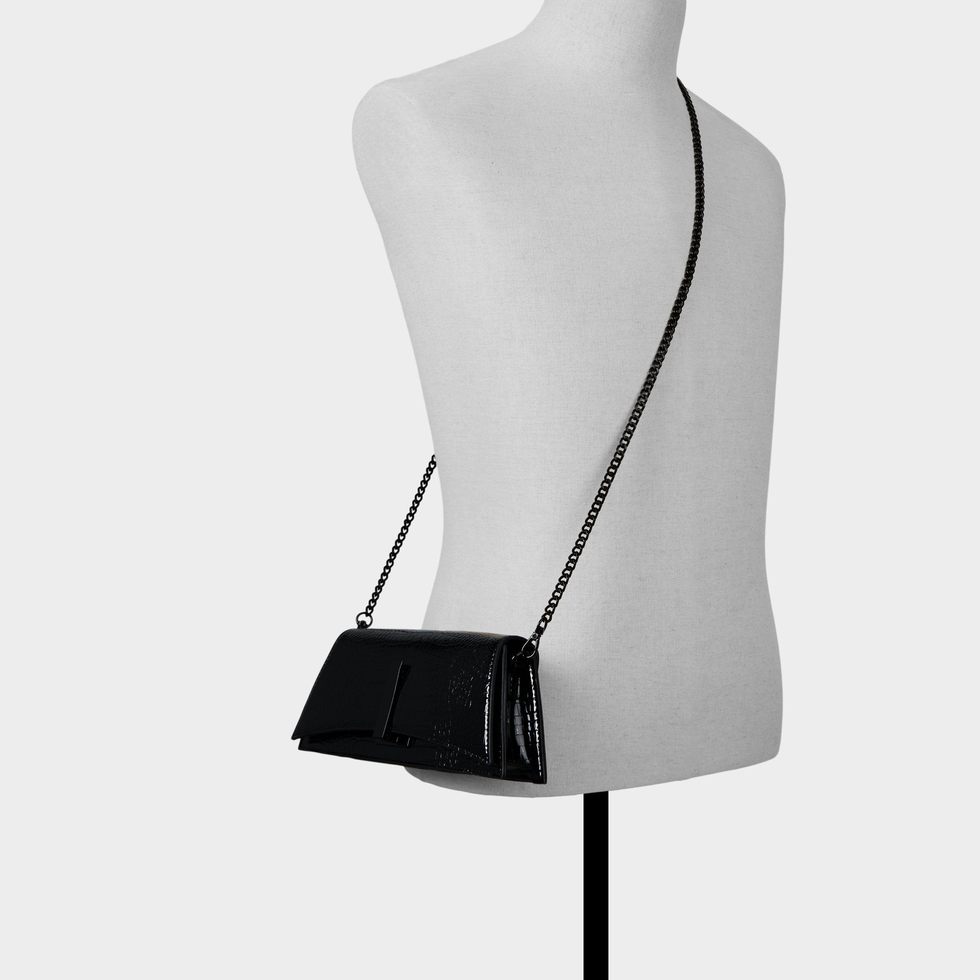 Mmychaelaa in Black - Clutch