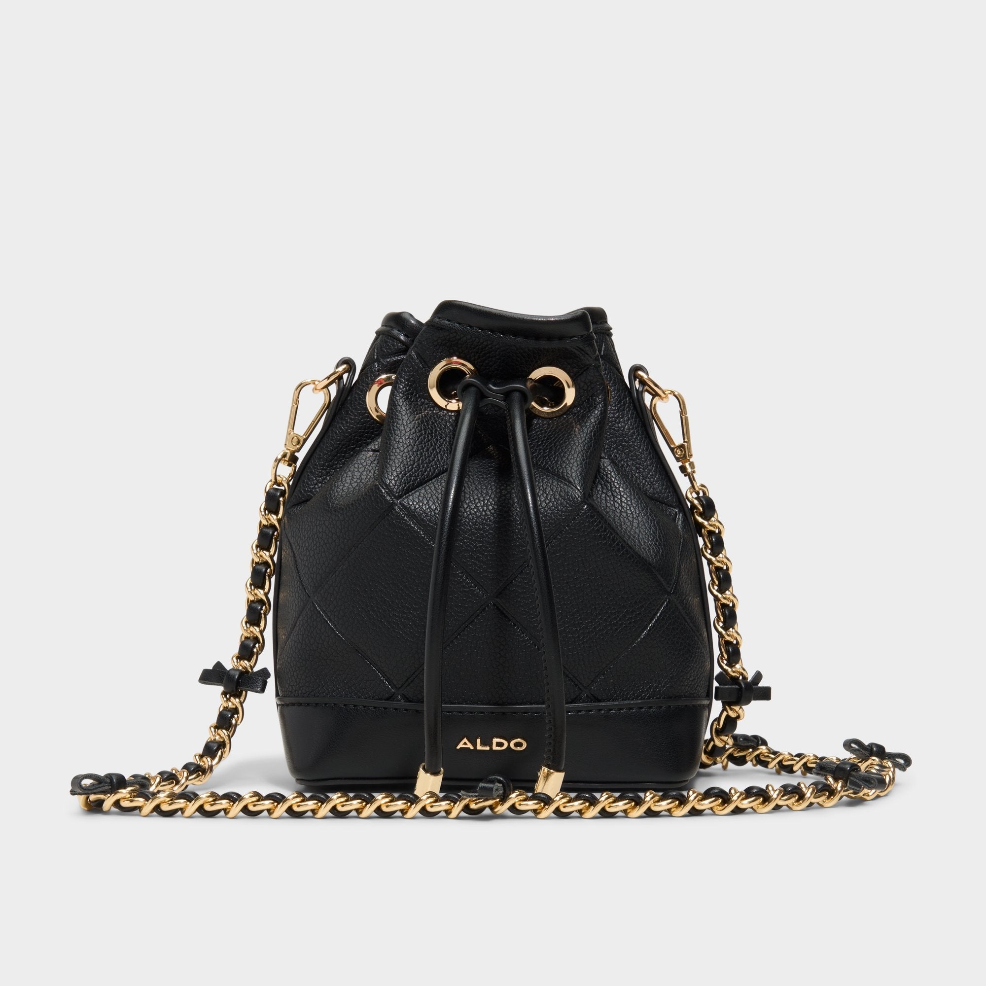 Elynnaa in Black - Bucket bag
