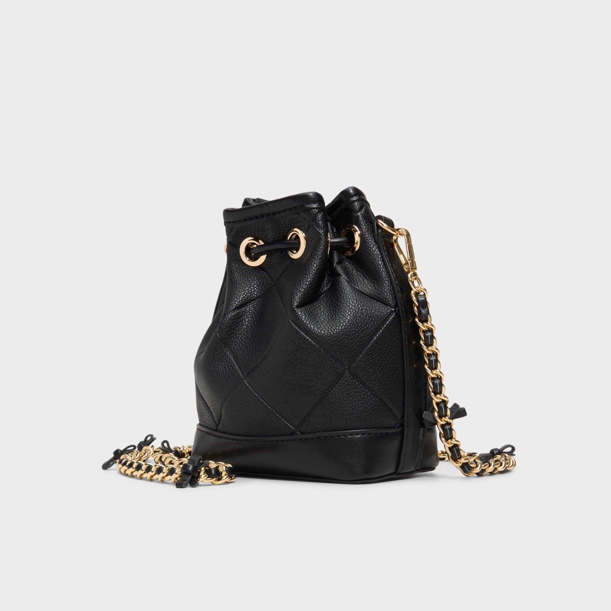 Elynnaa in Black - Bucket bag