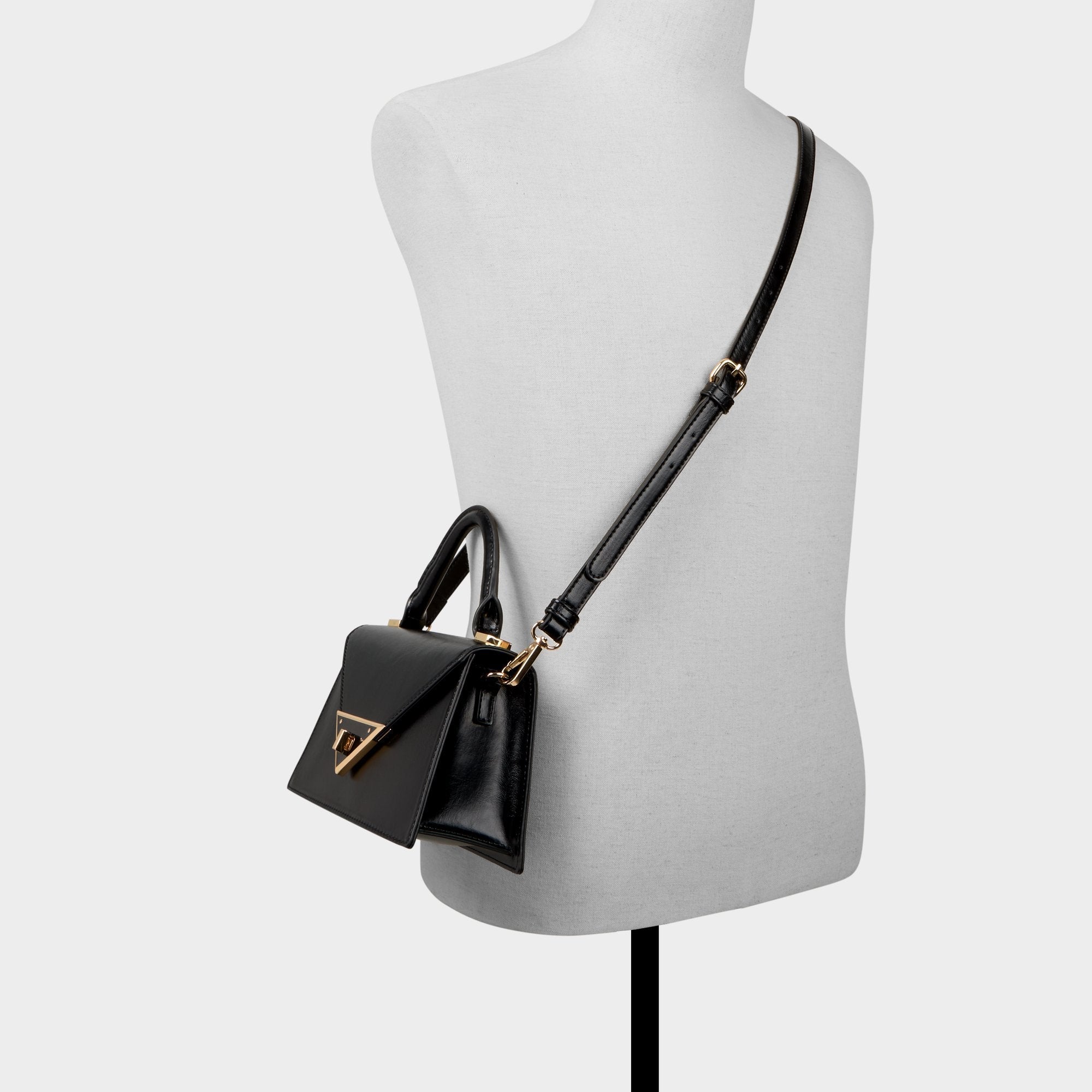 Amileaax in Black - Top handle bag