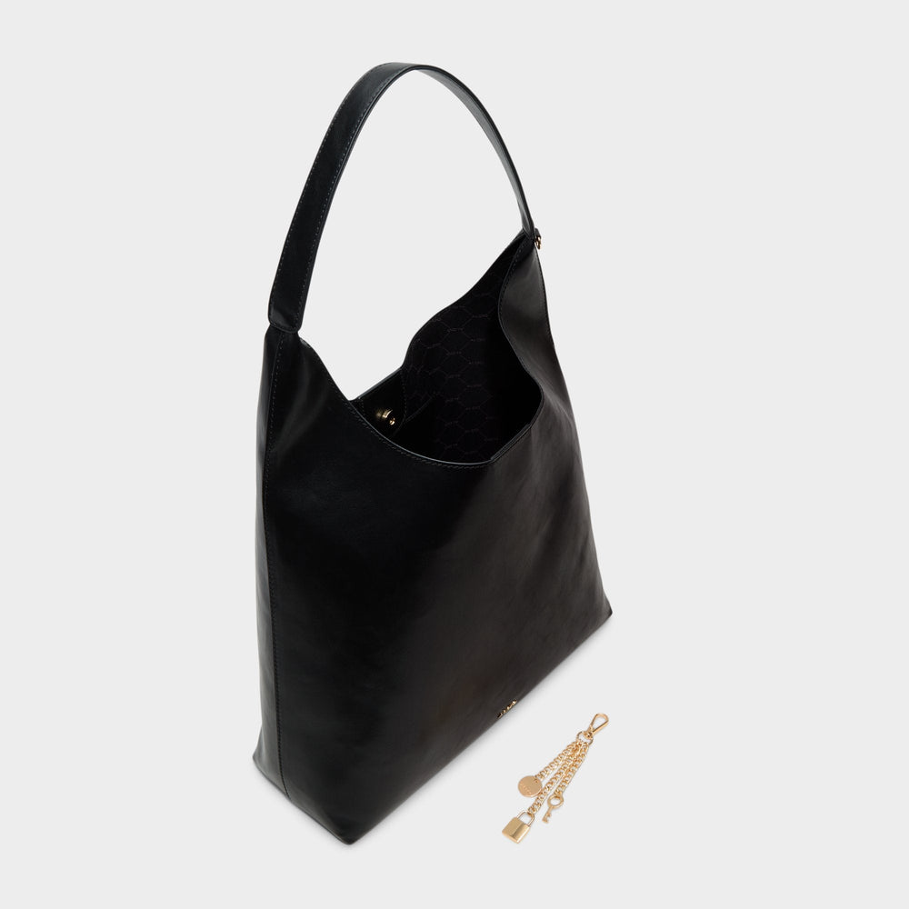 Flonn in Black -