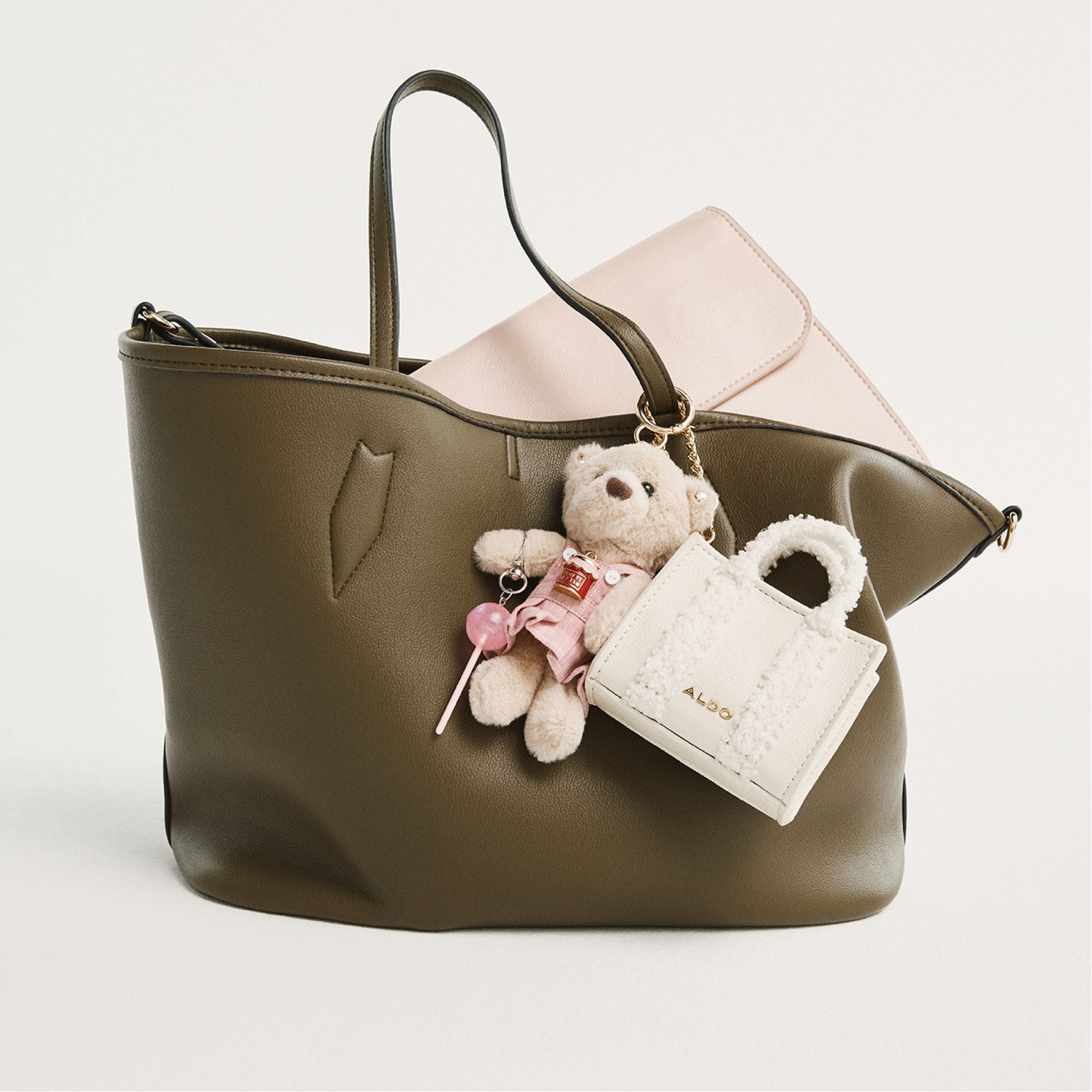 Everythingtotee in Khaki - Tote bag