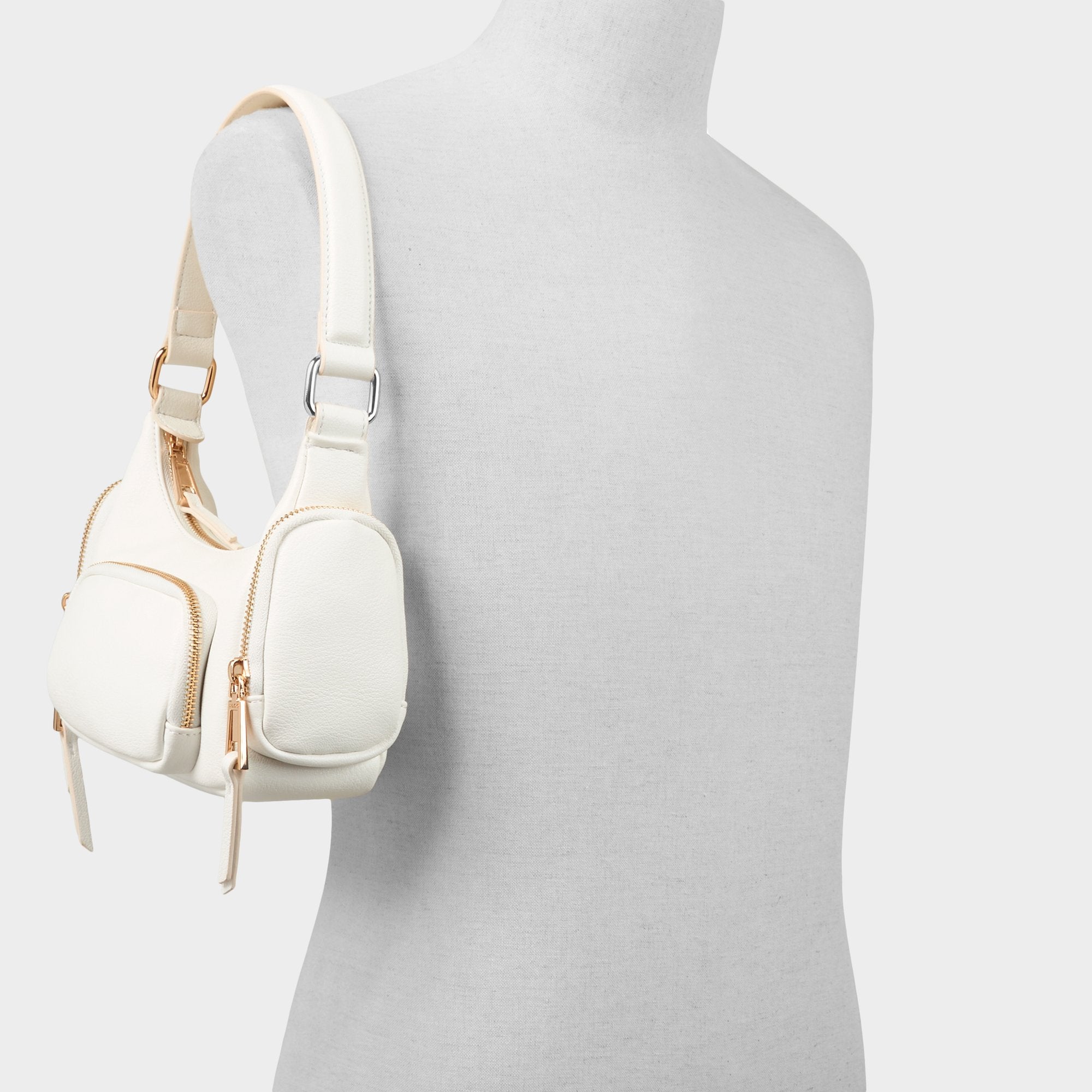 Ppiperr in White - Shoulder bag