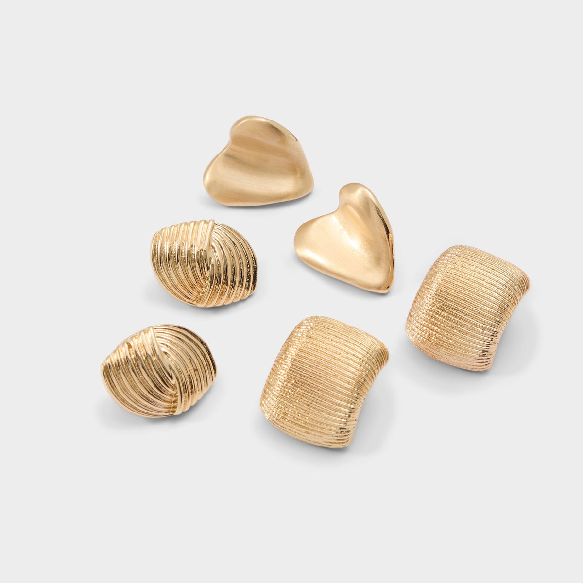 Buttons in Gold - Button earrings