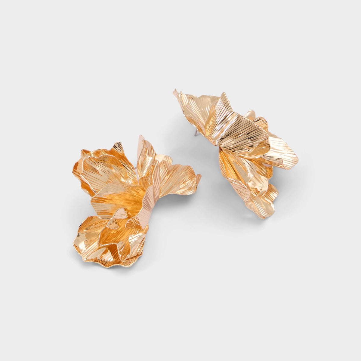 Glowe in Gold - Statement earrings