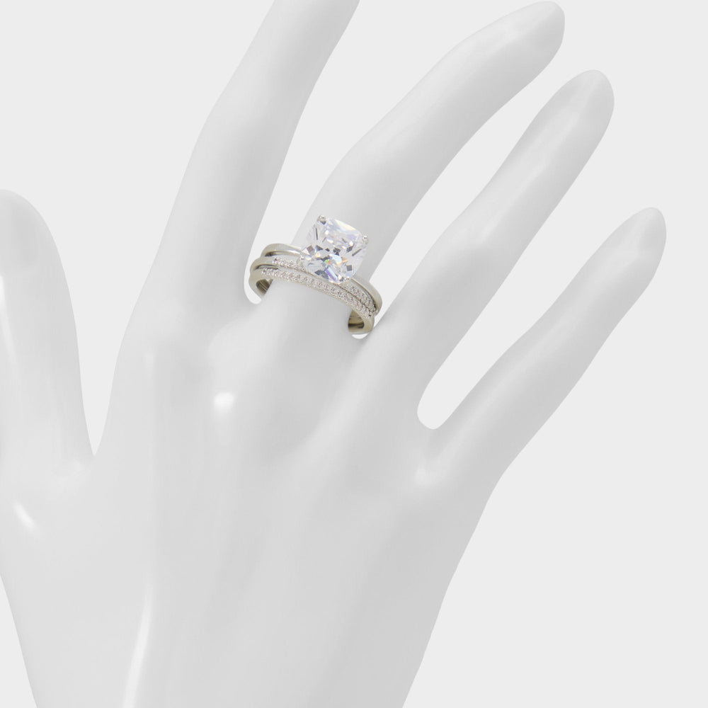 Lothoamas in Silver Clear Multi - Ring