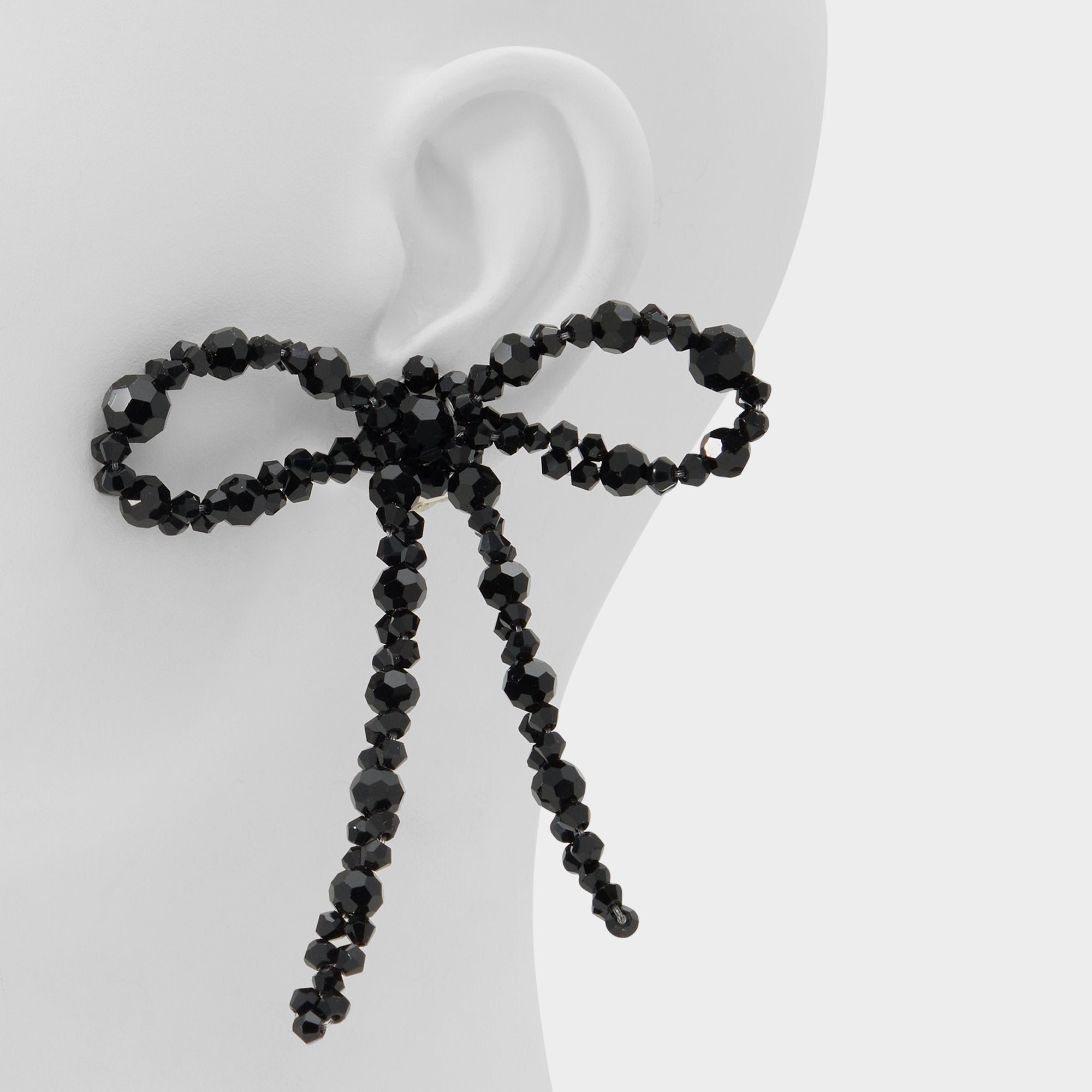 Tinsla in Black - Statement earrings